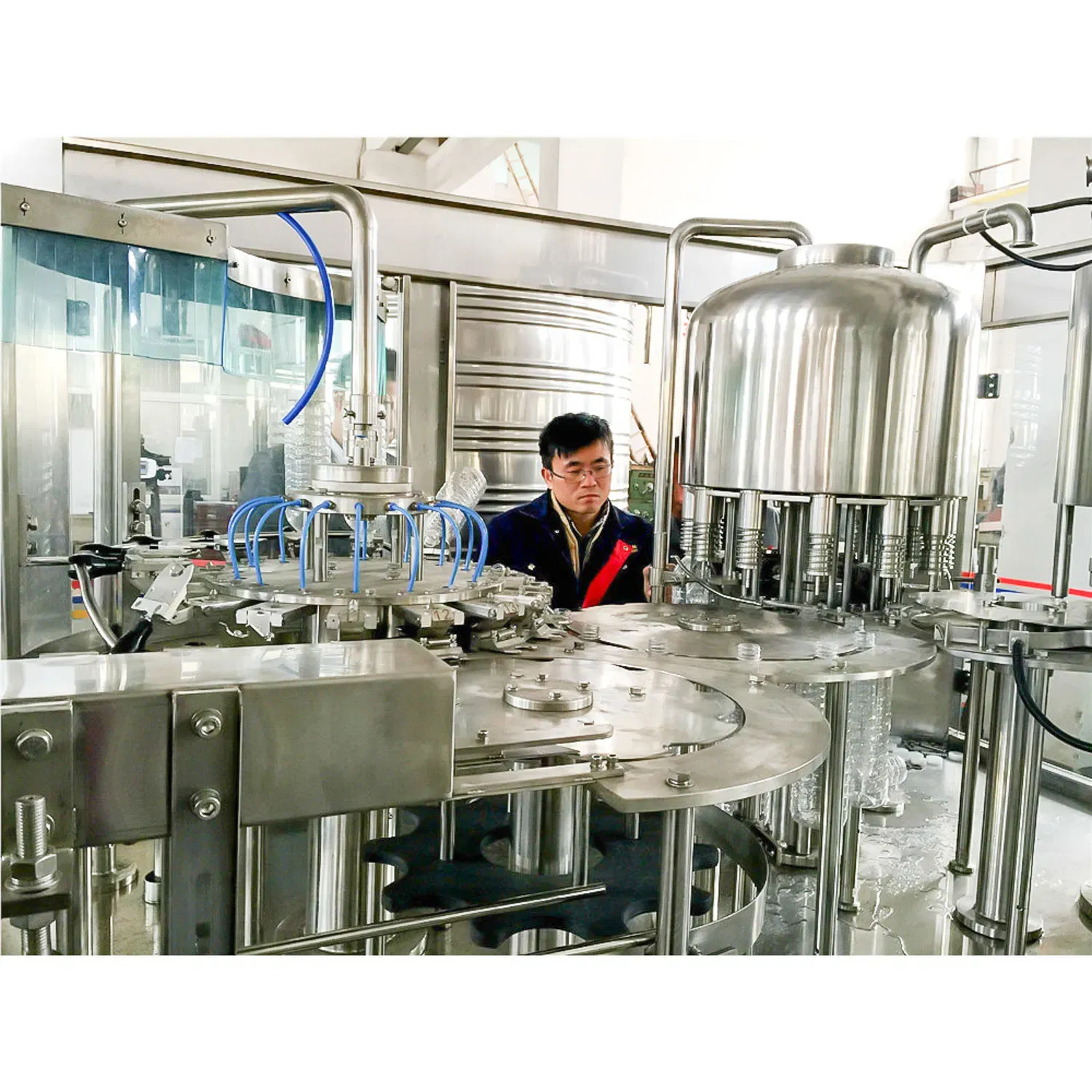 Полностью автоматическая машина для мойки, наполнения, закупорки и упаковки бутылок с водой BY-714200 2