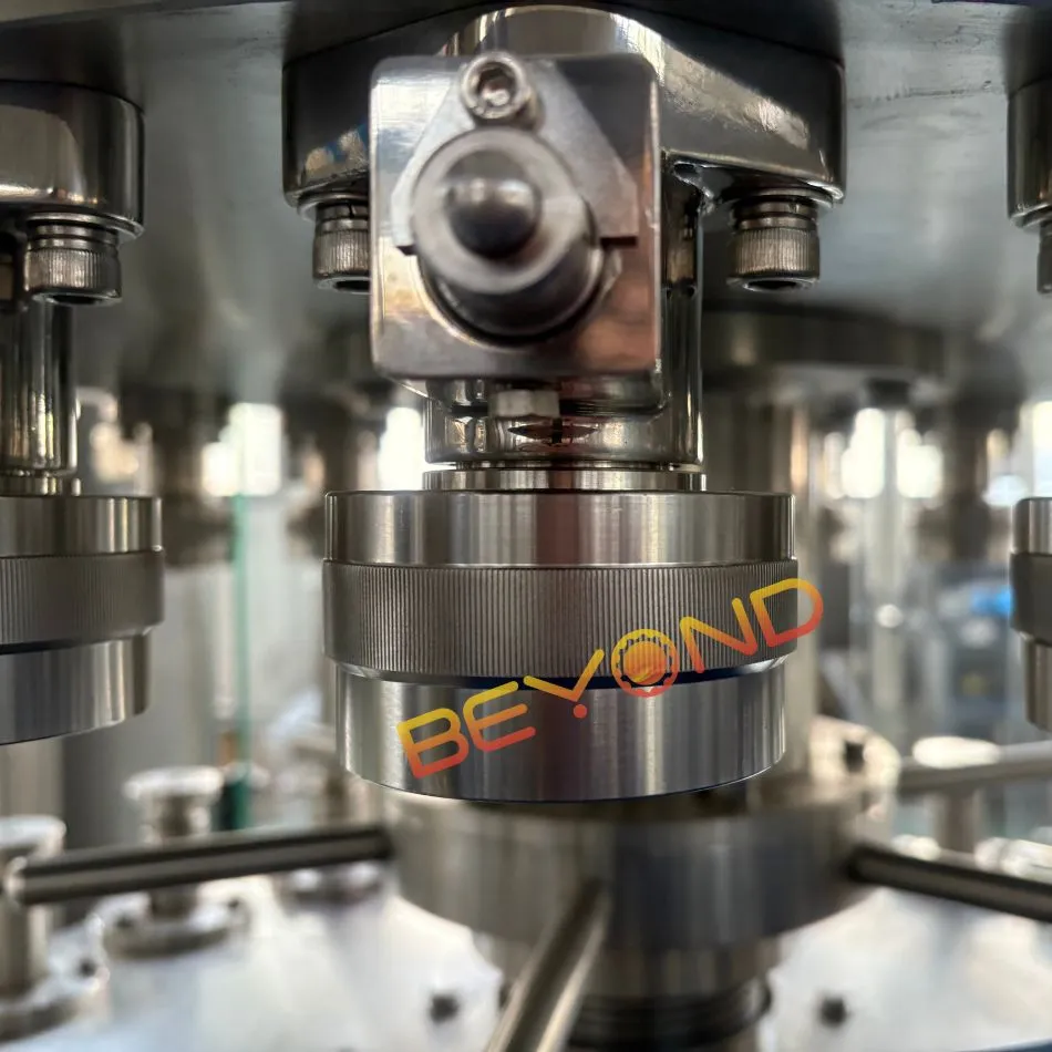 Полностью автоматическая линия розлива газированных напитков в банки, машина для наполнения банок безалкогольных напитков с изобарическим наполнителем, производ 6