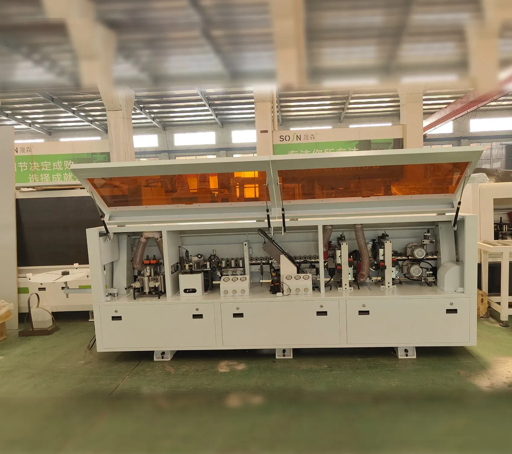 Автоматическая машина для кольцевания края с предварительной фрезеровкой