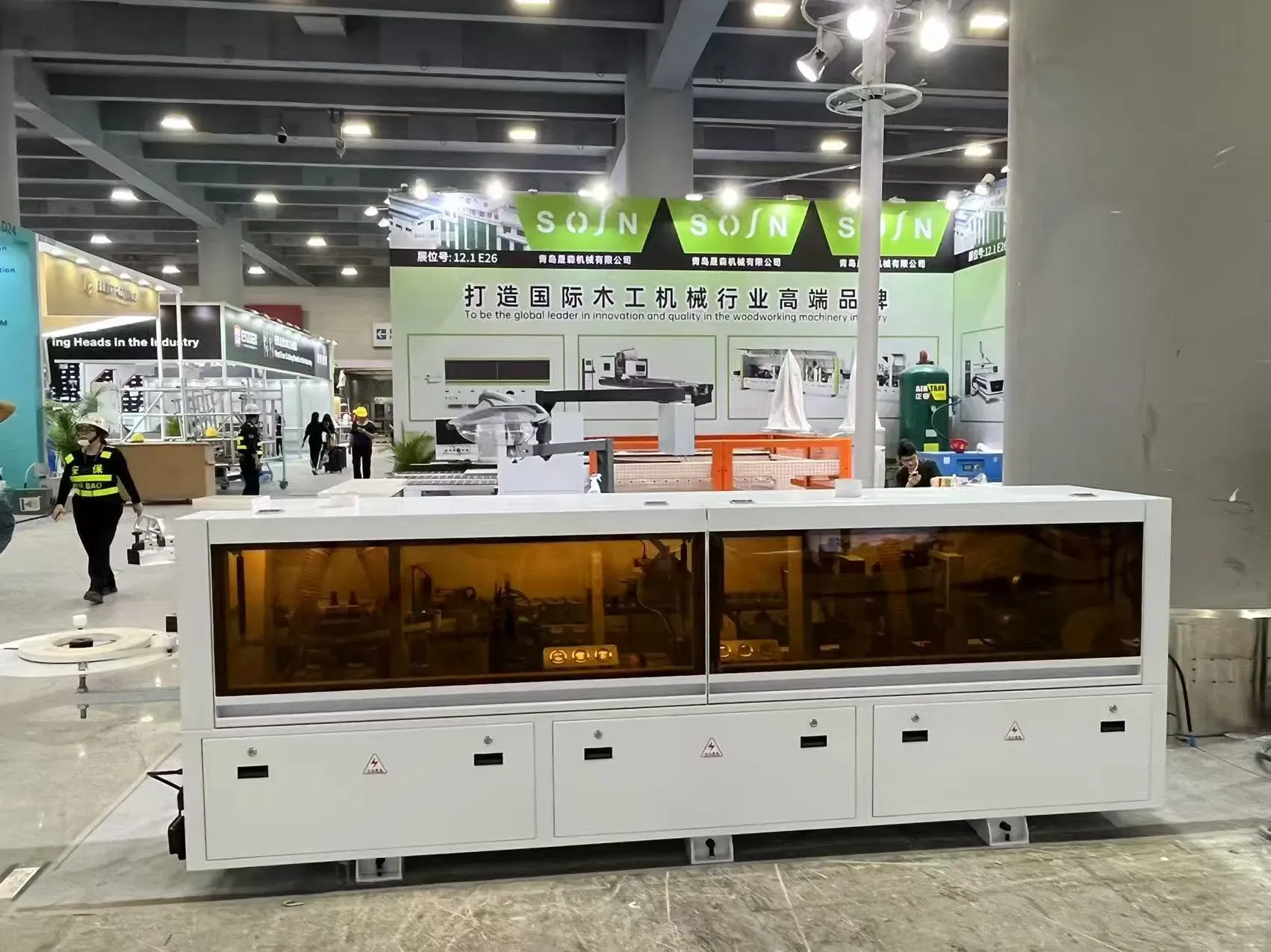 Автоматическая машина для кольцевания края с предварительной фрезеровкой 6