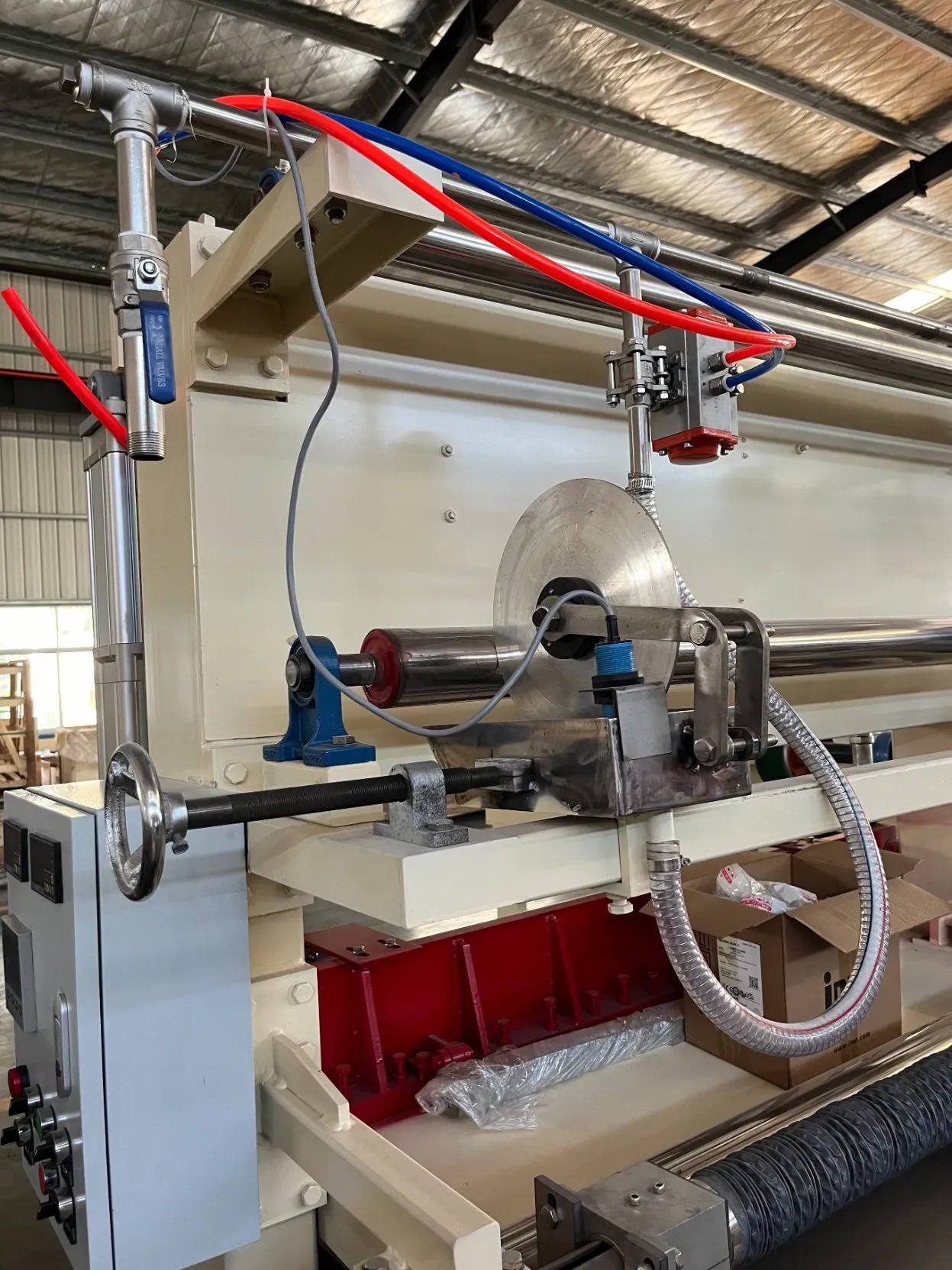 Оборудование для производства гипсокартонных панелей 2