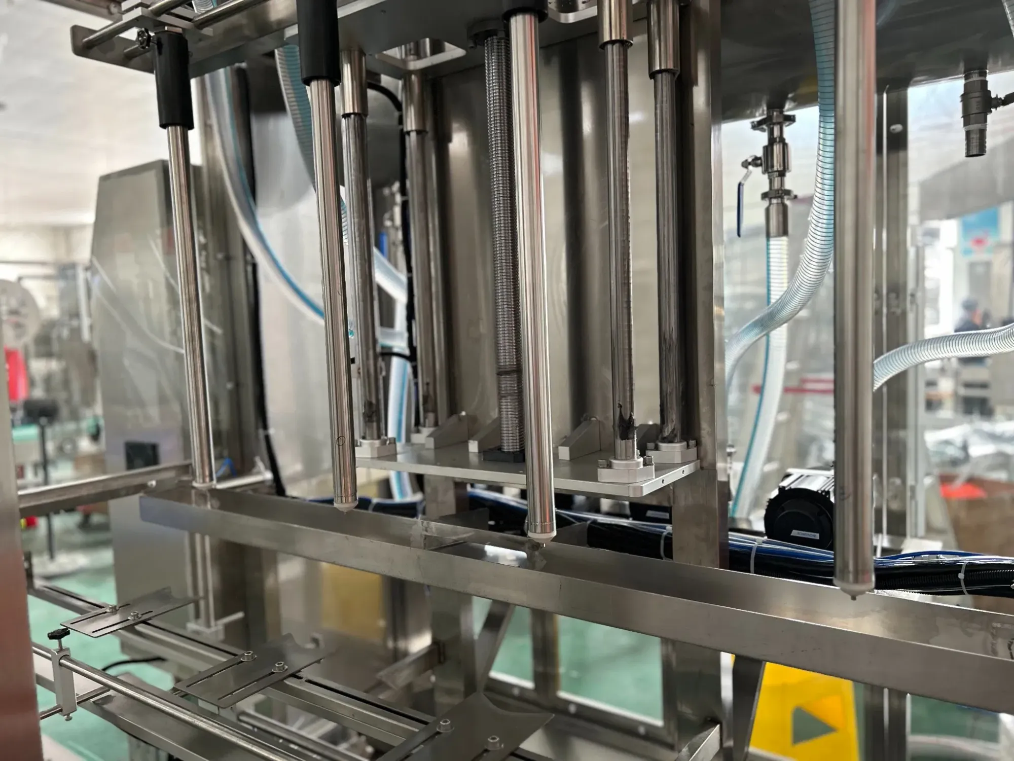 Автоматический заполняющий станок для химических бочек с управлением ПЛК 4