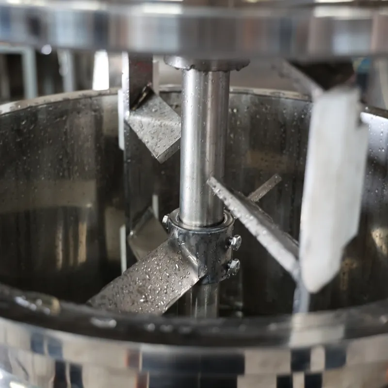 Высокоэффективный вакуумный эмульсионный миксер для кремов и гелей 4