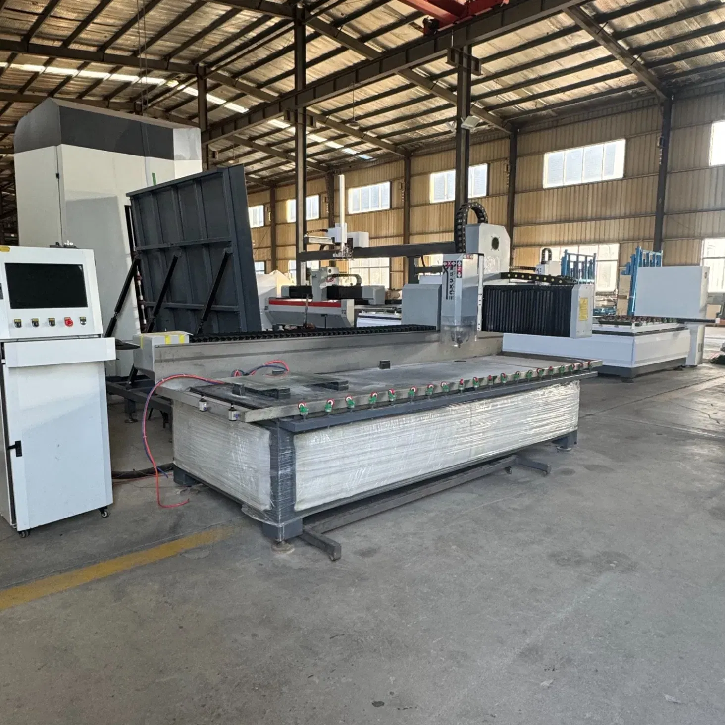 Высокопроизводительная стеклофрезерная машина для отверстий в петлях стекла 2