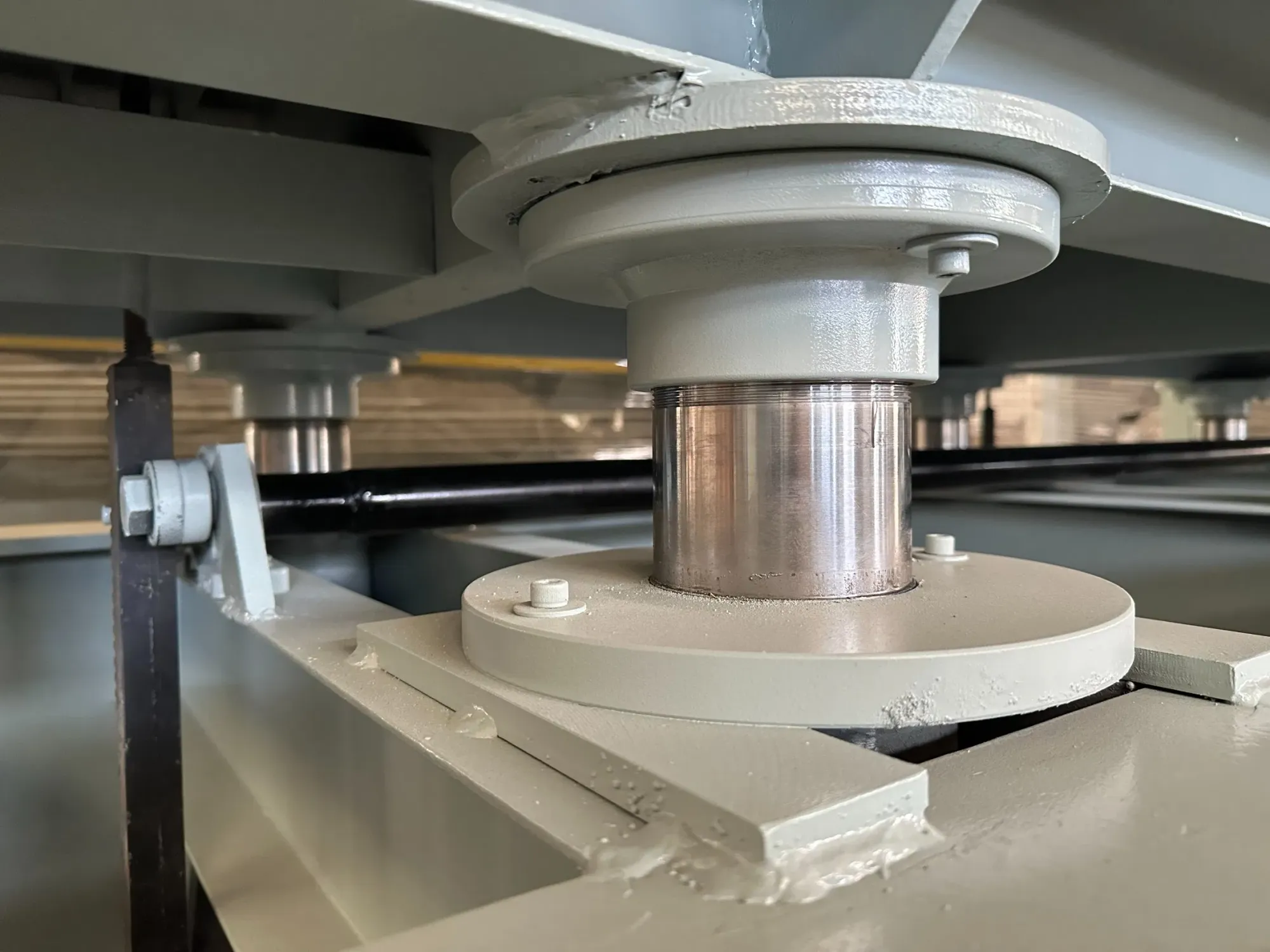 Профессиональная машина для горячего прессования и ламинирования древесины 5