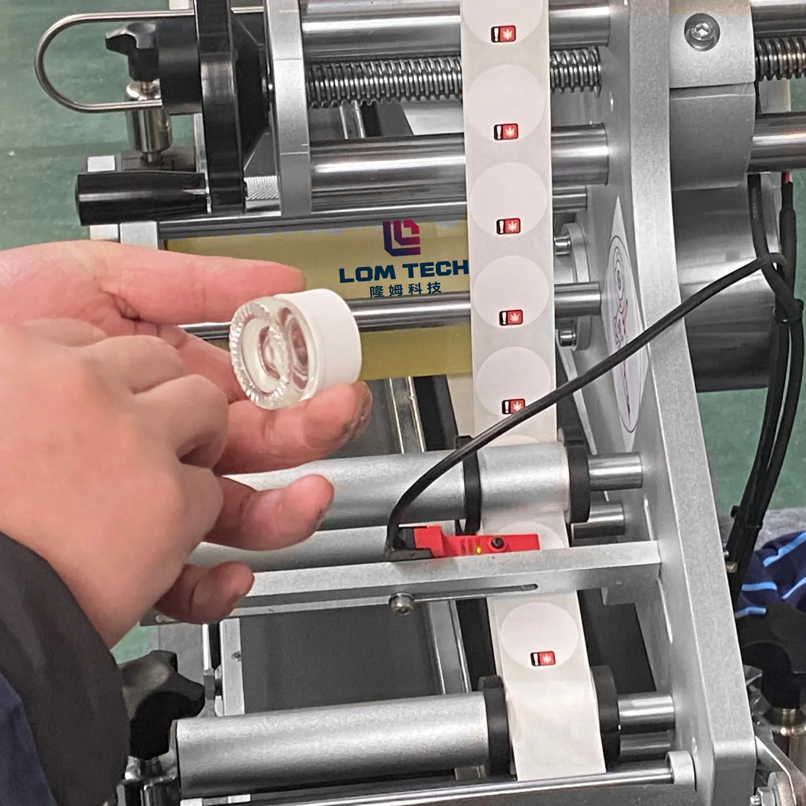 Машина для маркировки пакетов типа дойпак с высокой скоростью для глобальных брендов 6