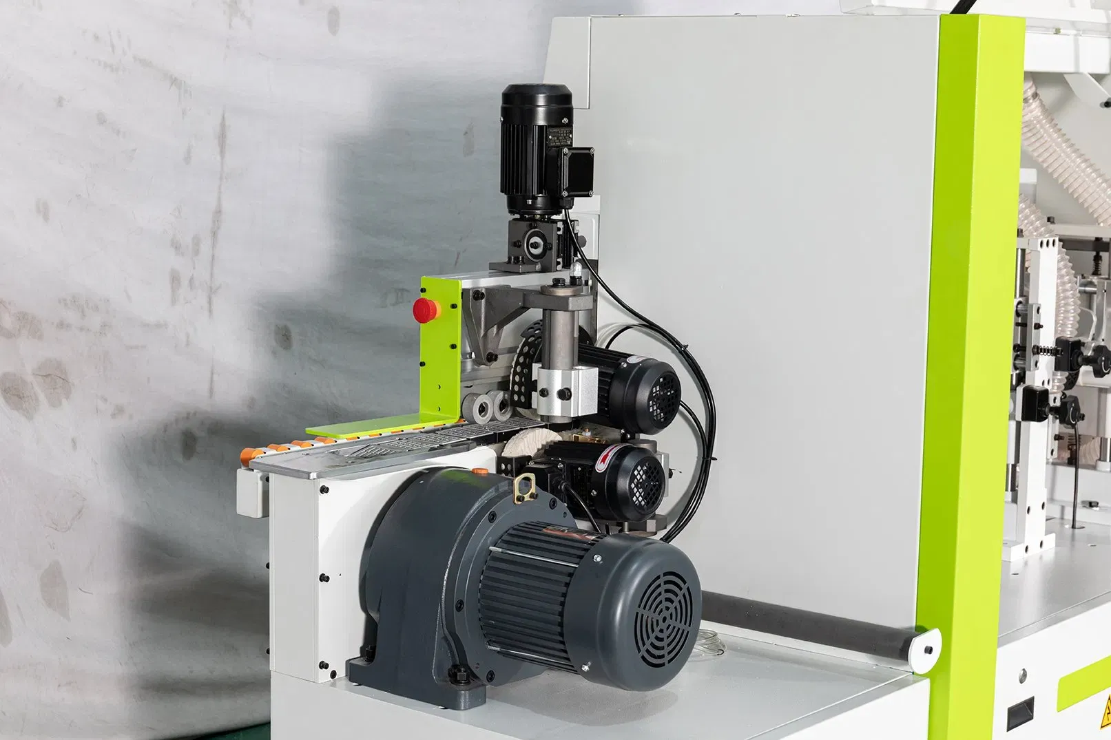 Автоматическая кромкооблицовочная машина для мебели 2