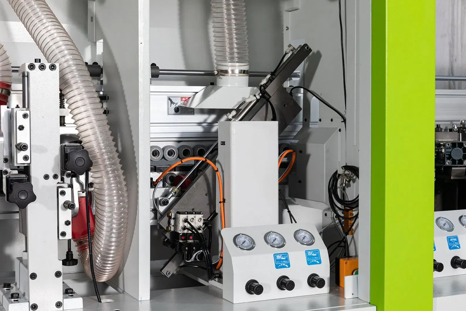 Автоматическая кромкооблицовочная машина для мебели 5