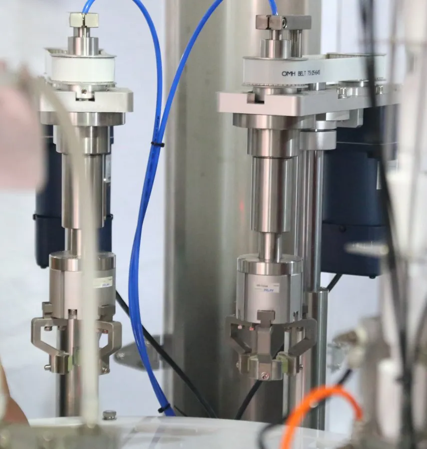 Высокоскоростная и точная полностью автоматическая линия для заполнения аэрозолей