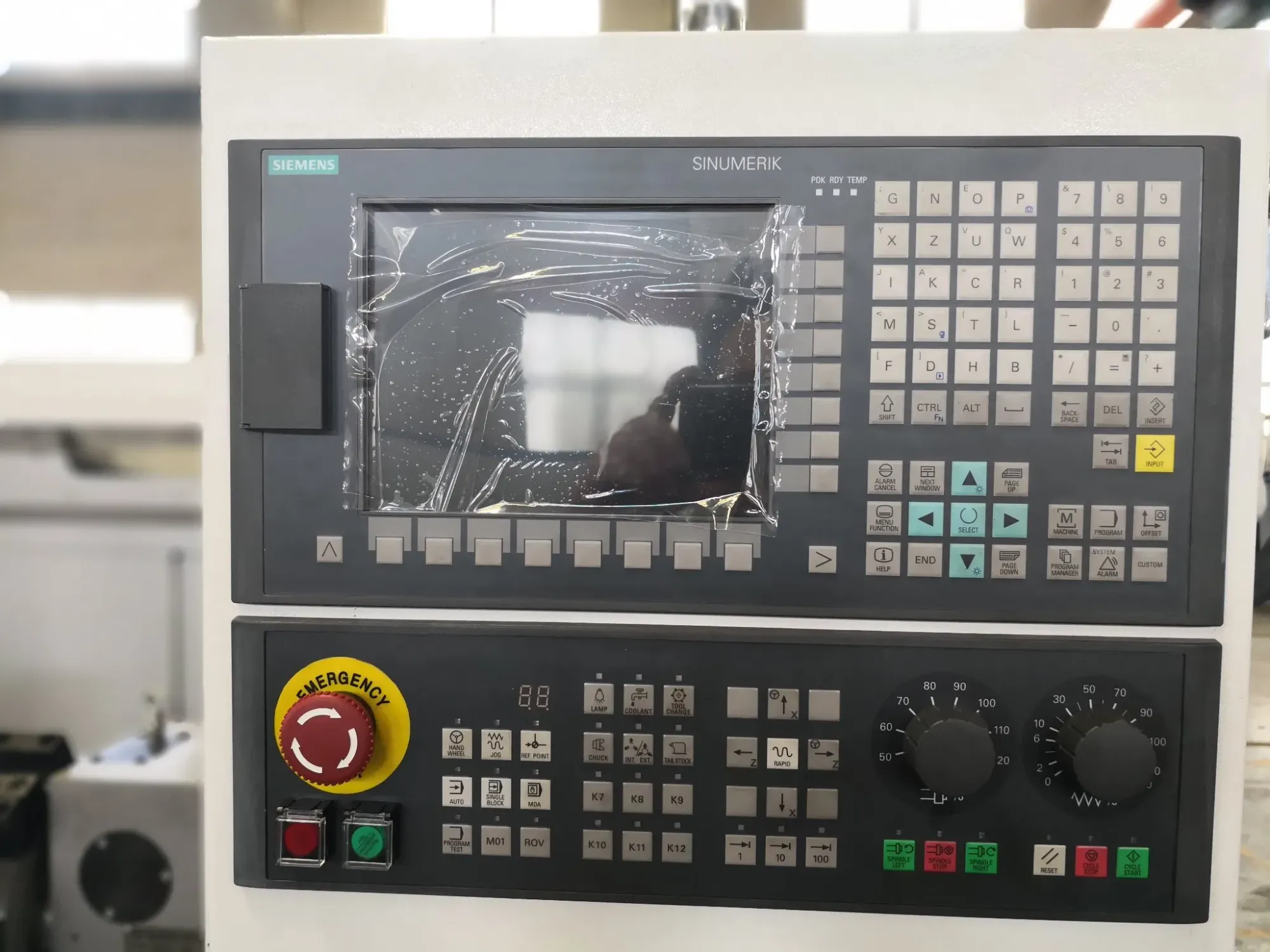 Горизонтальный токарный станок высокой точности CK6150 4