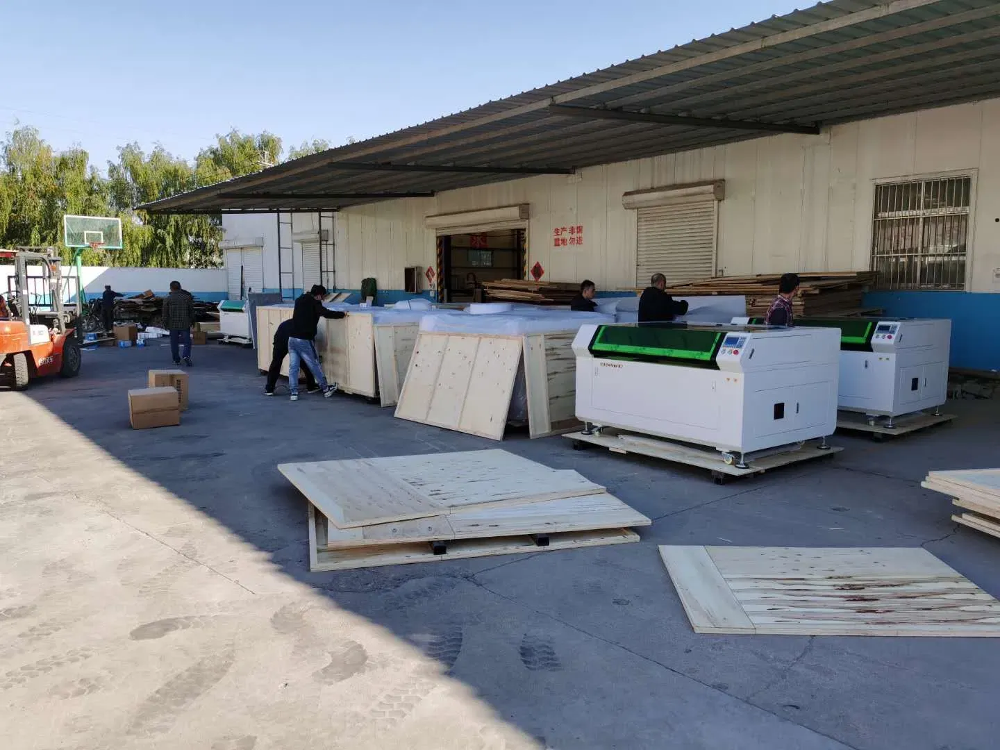 Профессиональная лазерная машина для гравировки и резки 4