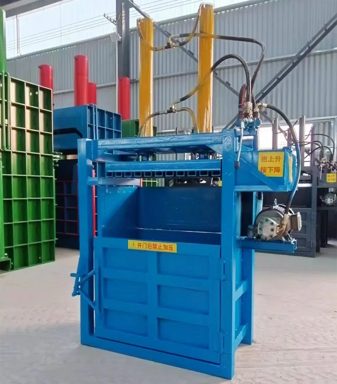 Гидравлический вертикальный пресс для картона и лома алюминиевых банок 2