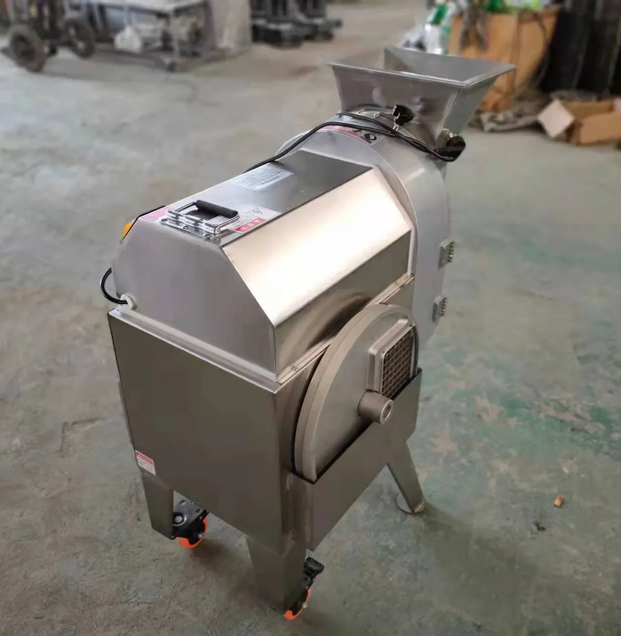 Промышленная машина для нарезки овощей и фруктов 3