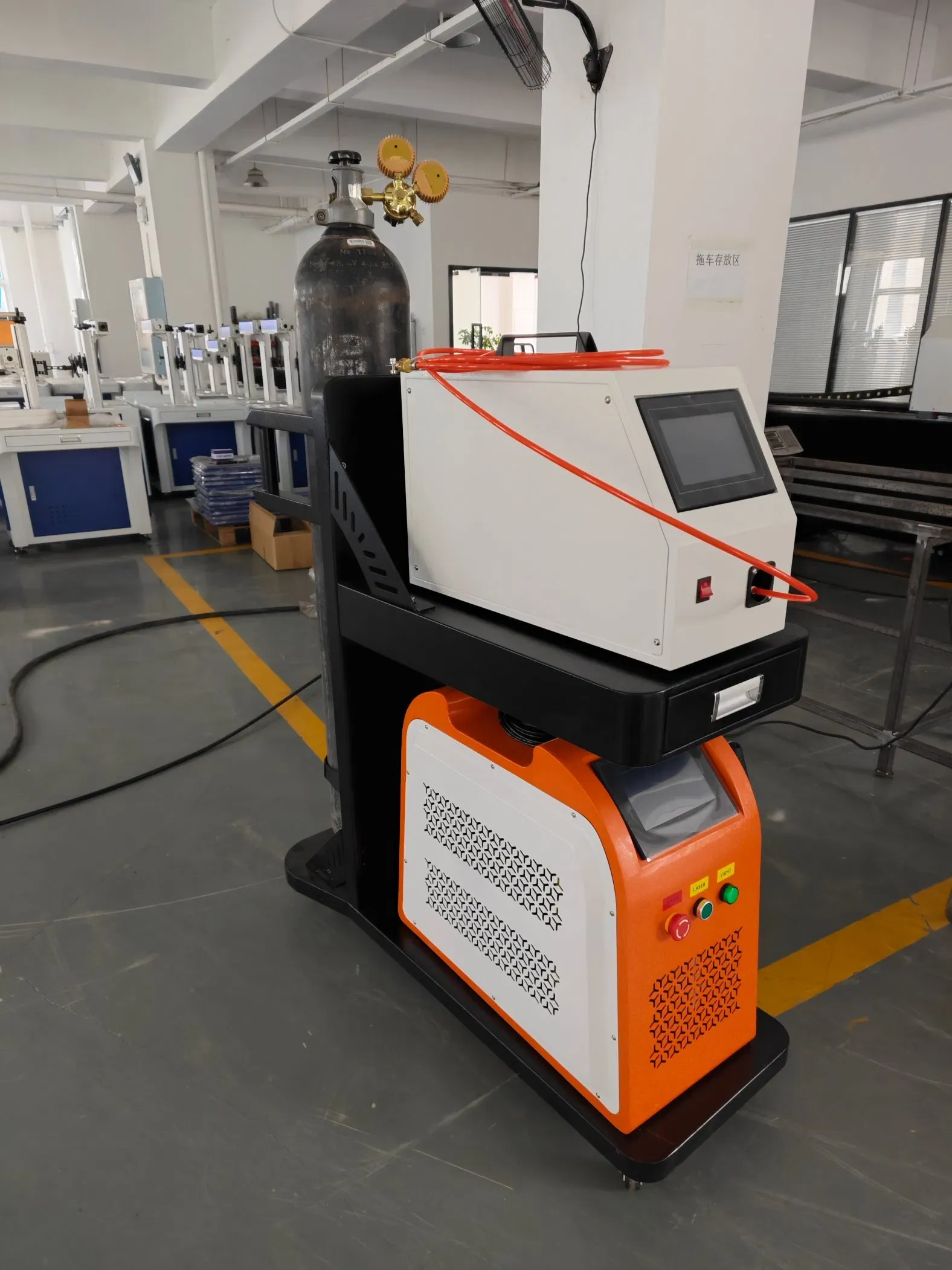 Промышленная лазерная сварочная машина с воздушным охлаждением 3