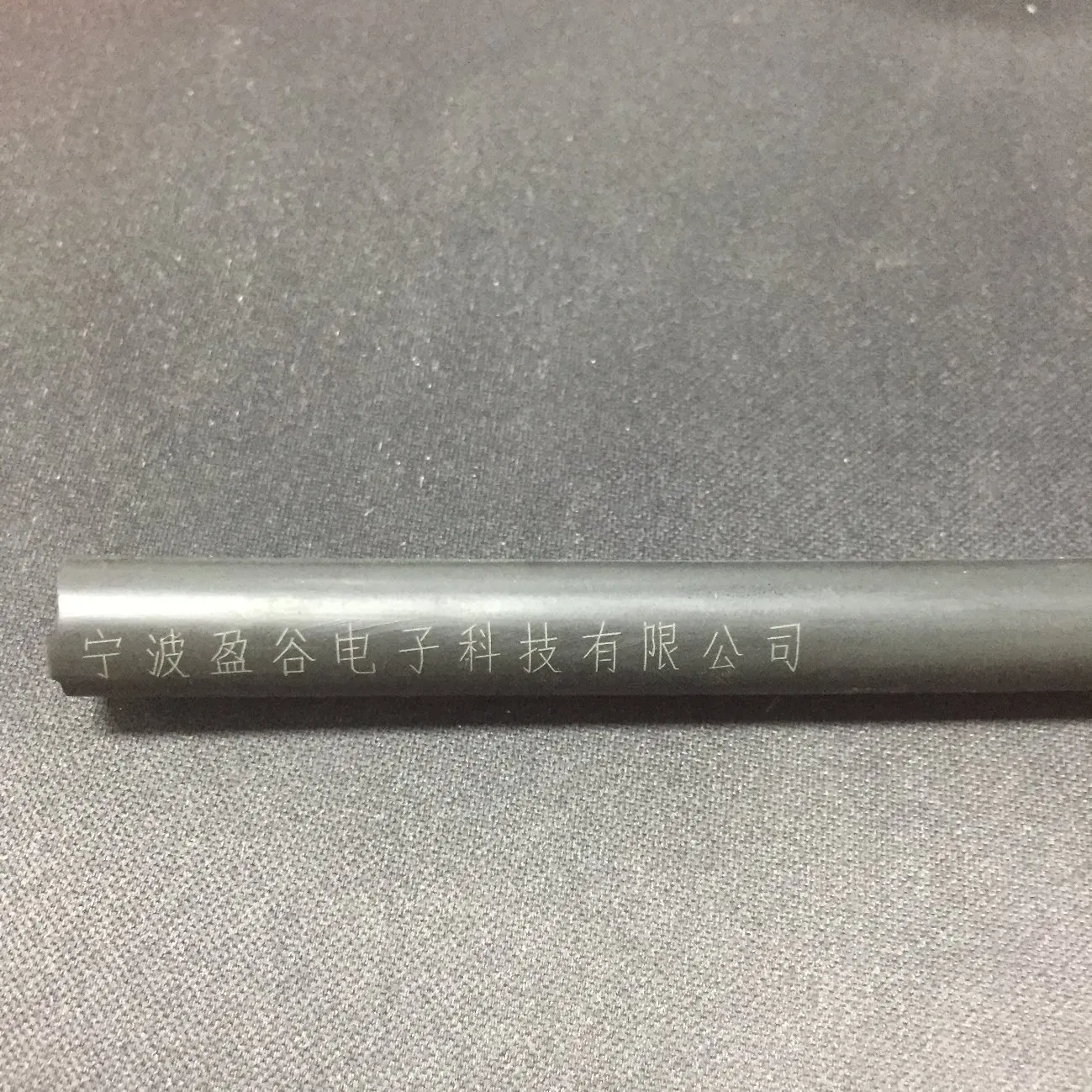 Профессиональная лазерная маркировочная машина GSL6150 3