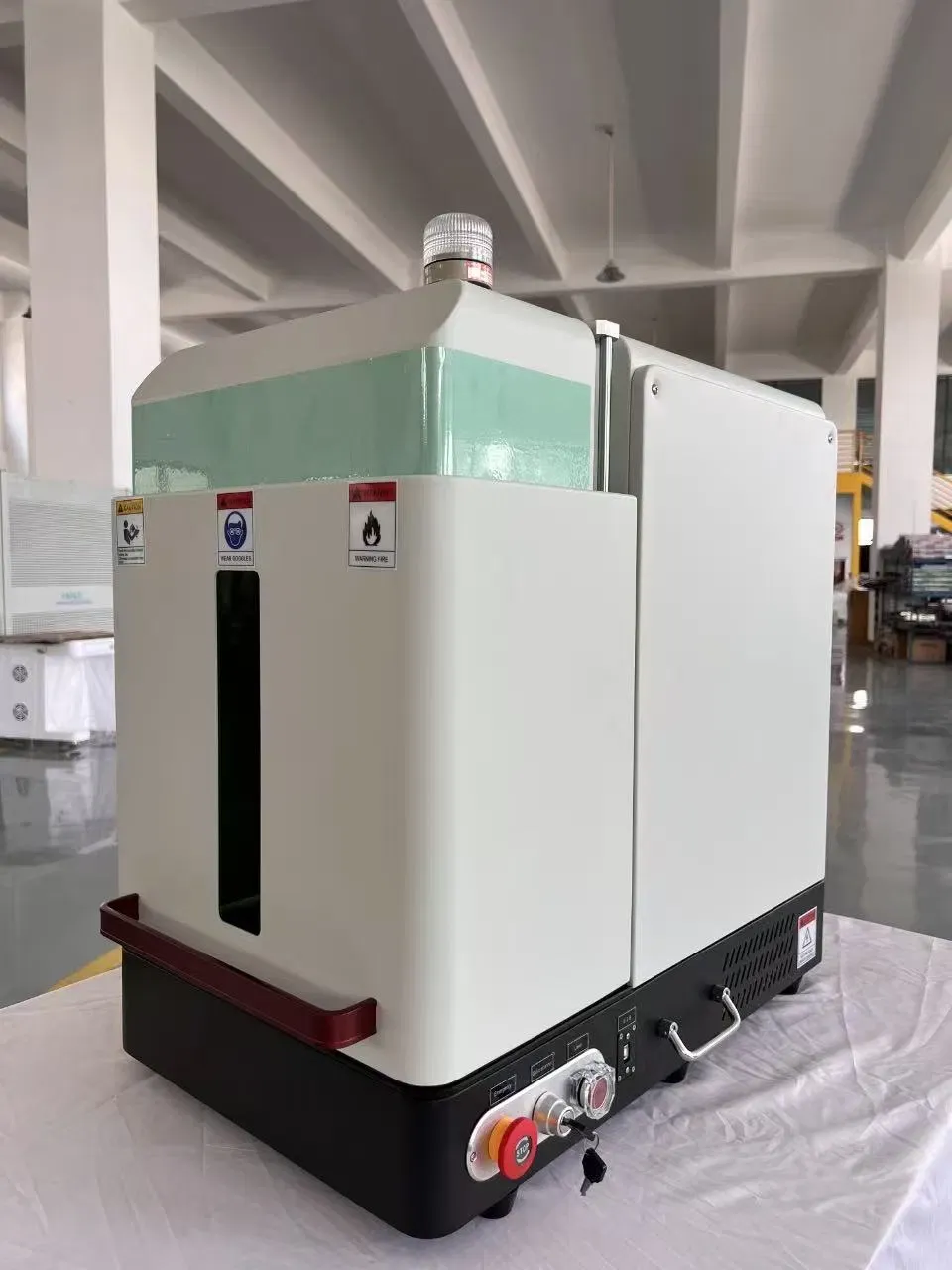 Профессиональная лазерная маркировочная машина 100W с Гальво головой 4