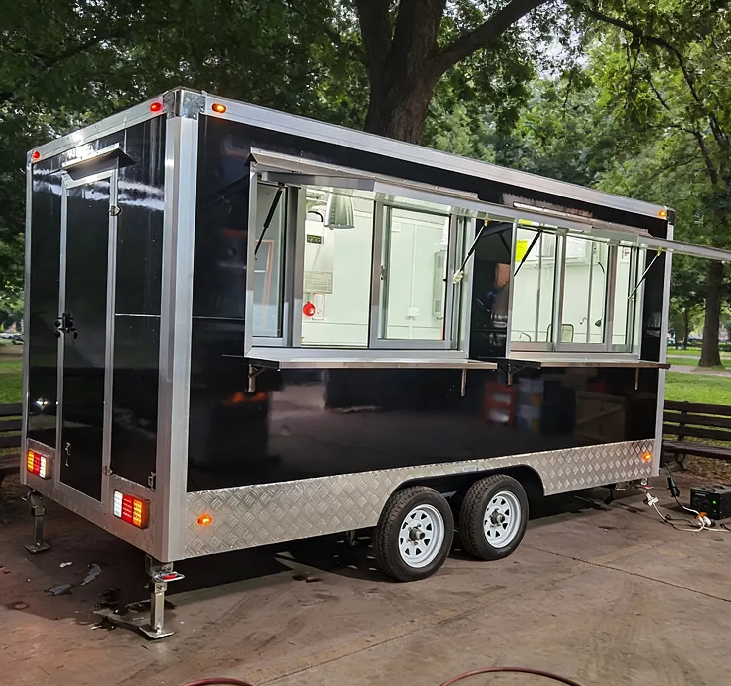 Мобильный кофейный фургон для барбекю и фастфуда