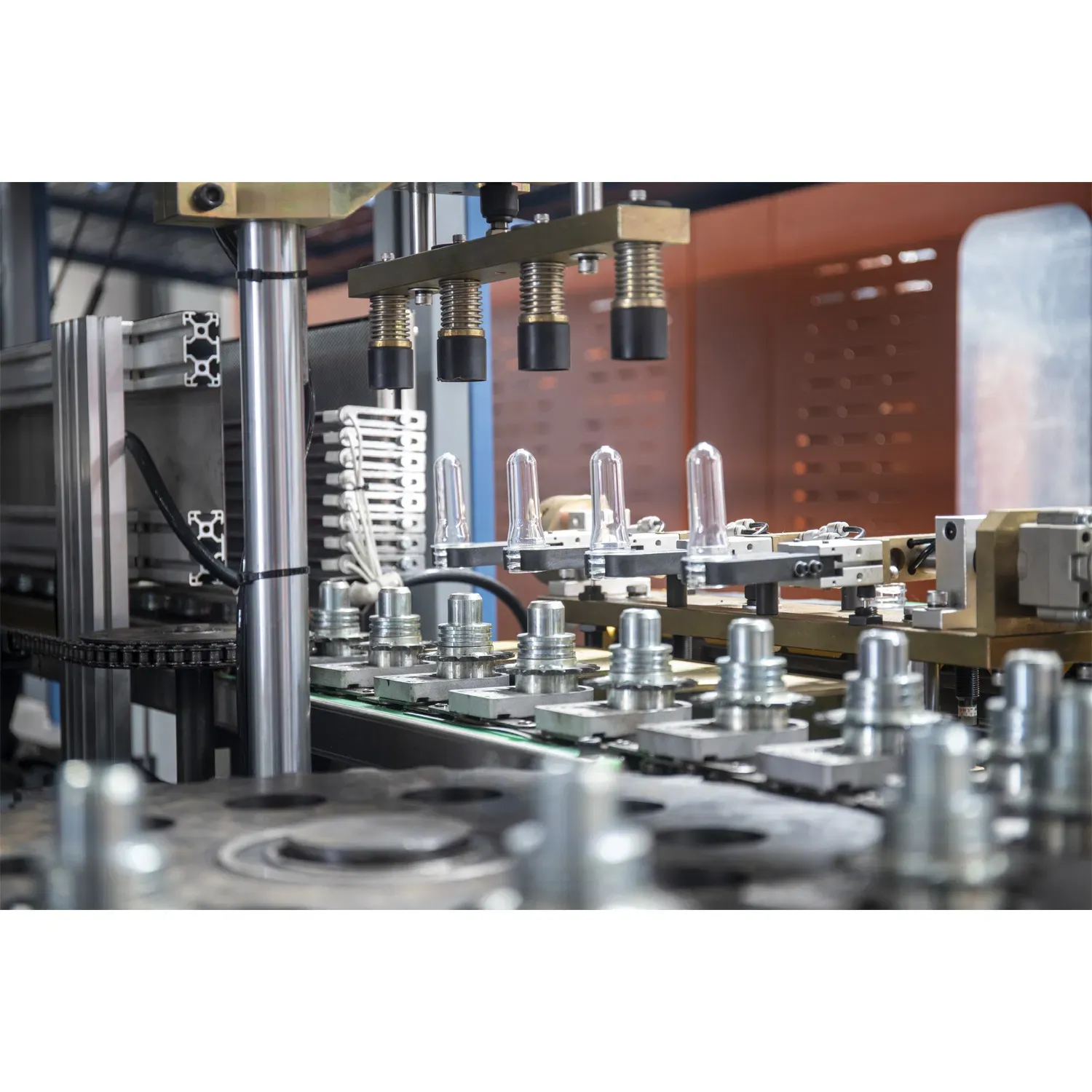 Полностью автоматическая выдувная машина для ПЭТ-бутылок с 6 формами 5