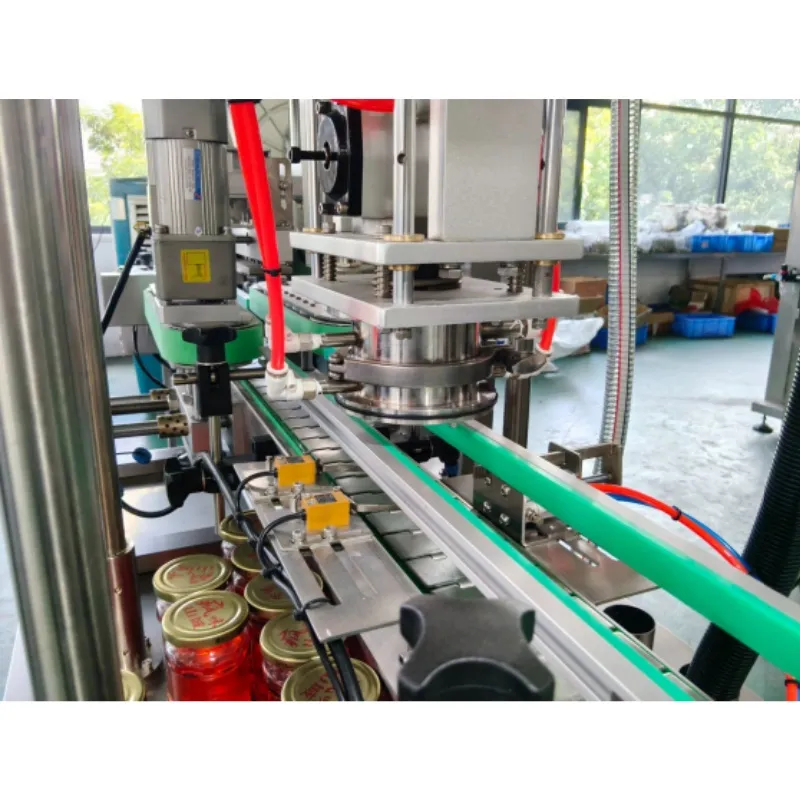 Автоматическая машина для закручивания винтовых крышек на стеклянные бутылки с вакуумной герметизацией 6