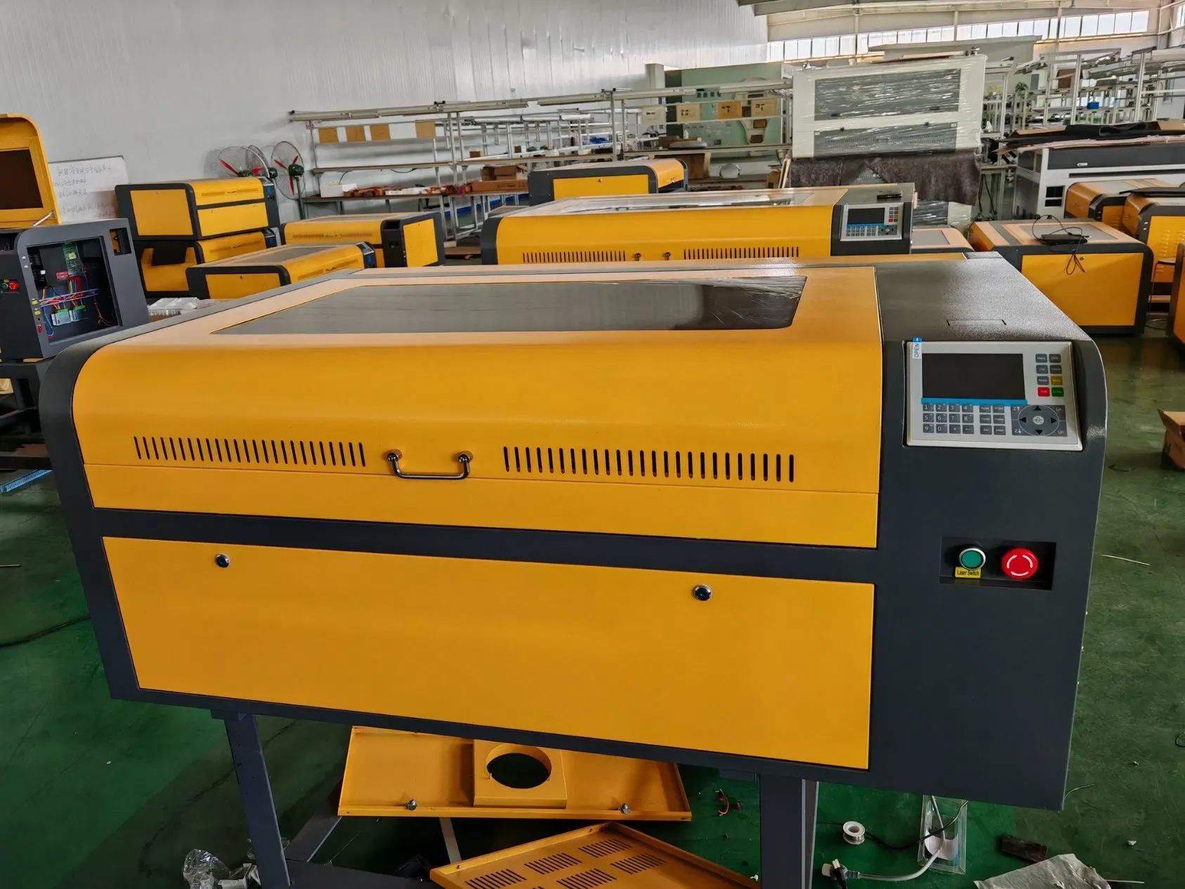 Профессиональный лазерный резак 6090 Reci 100W с Cw5200 ячеистым столом автофокусировки 3