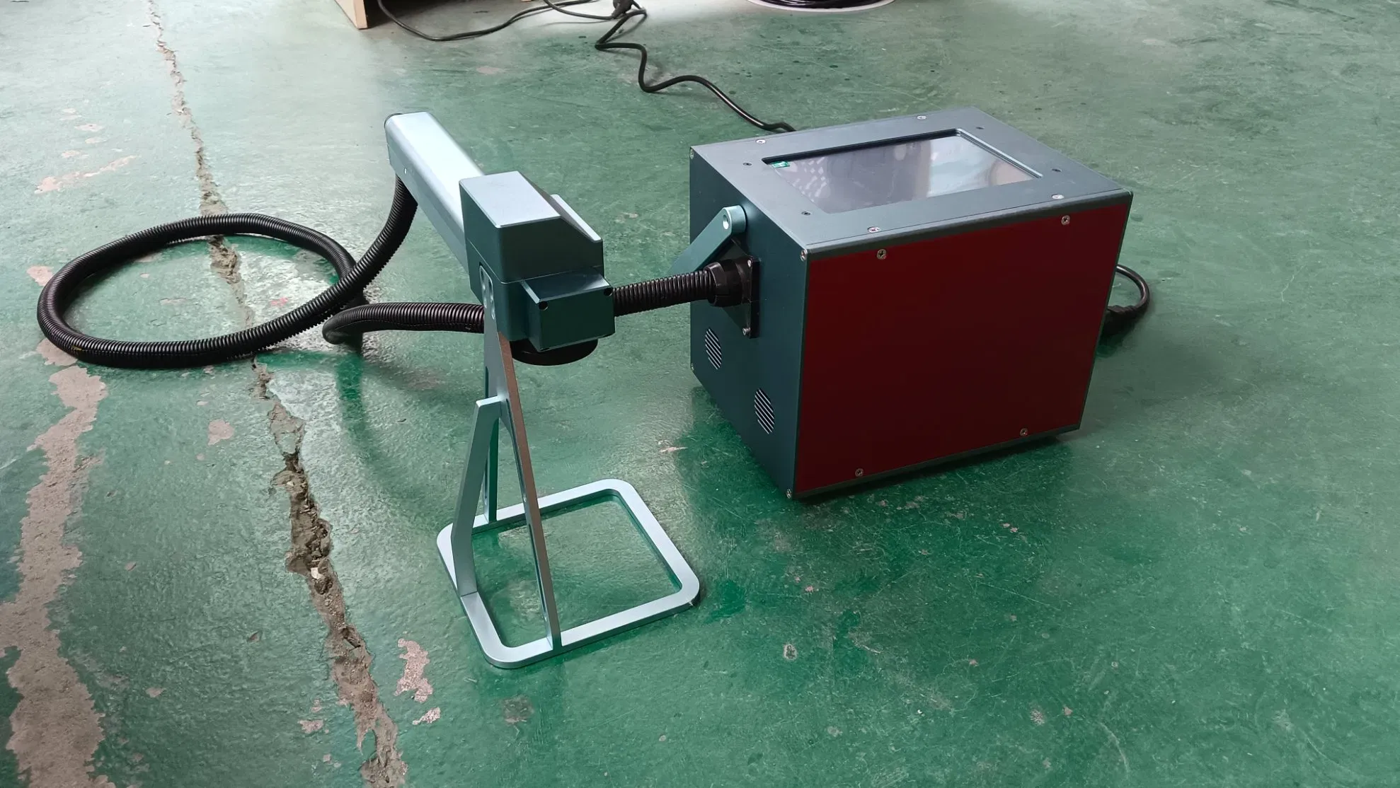 Профессиональный лазерный гравер 50W с волоконным лазером 2