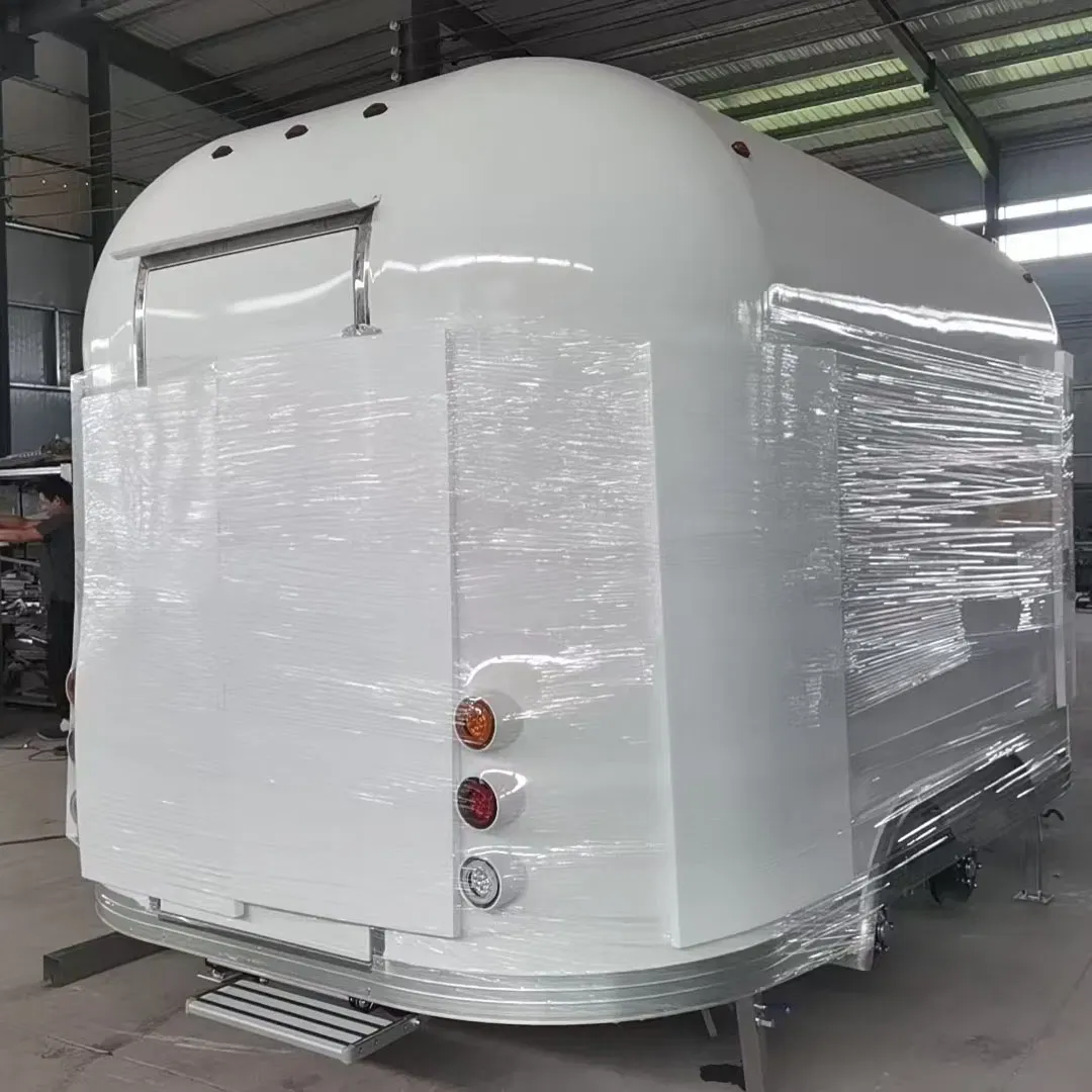 Мобильная кухня для фастфуда и напитков 2