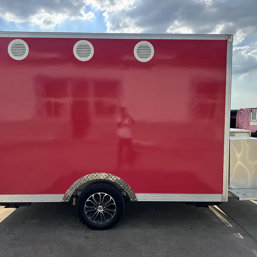 Мобильный фуд-трак на базе прицепа с тягово-сцепным устройством 2