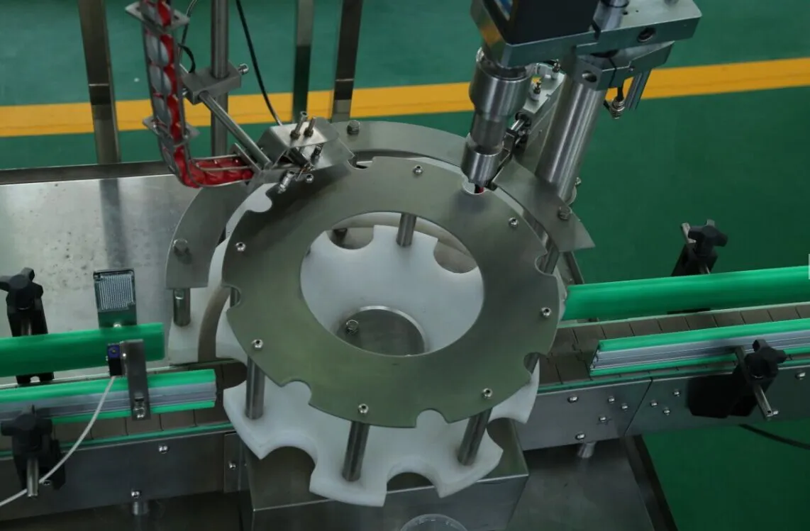 Автоматическая ротационная упаковочная машина для воды 5