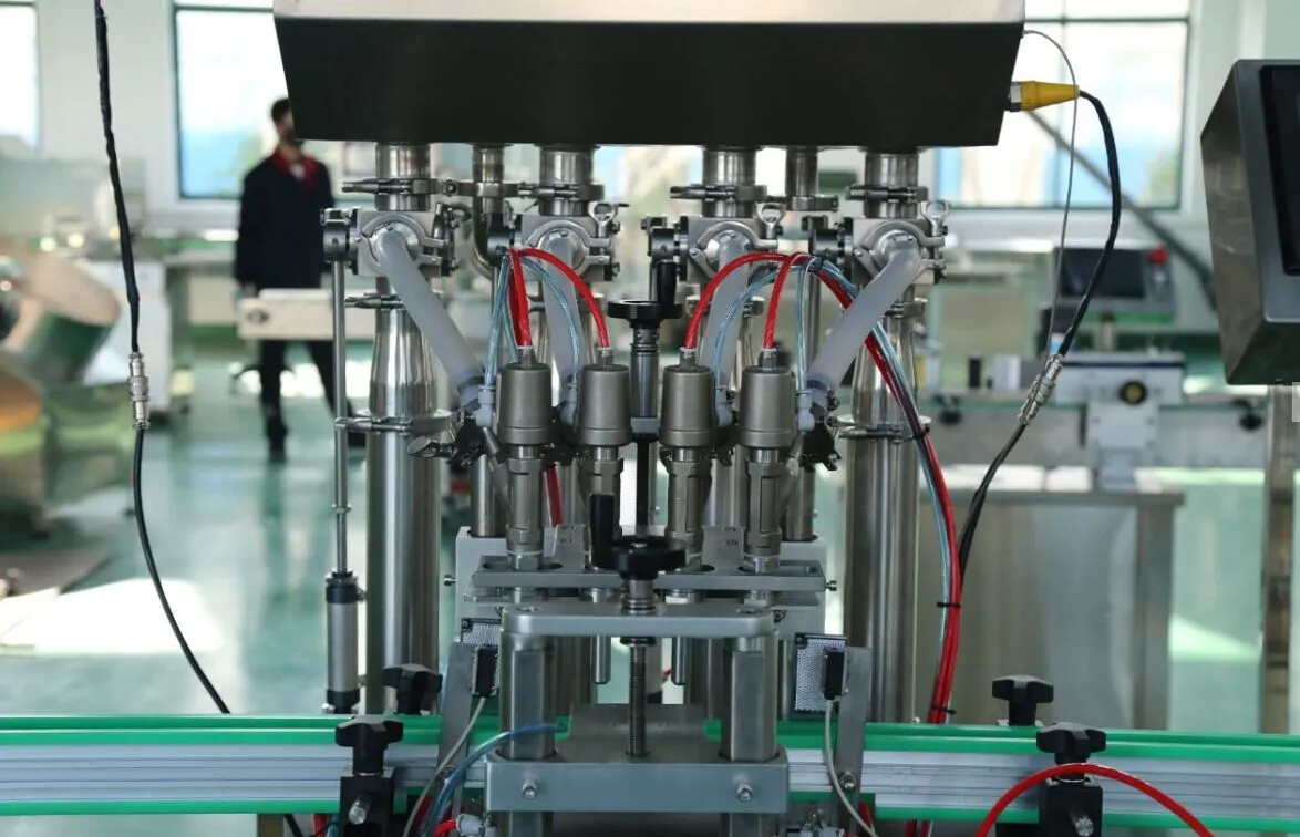 Автоматическая ротационная упаковочная машина для воды 3