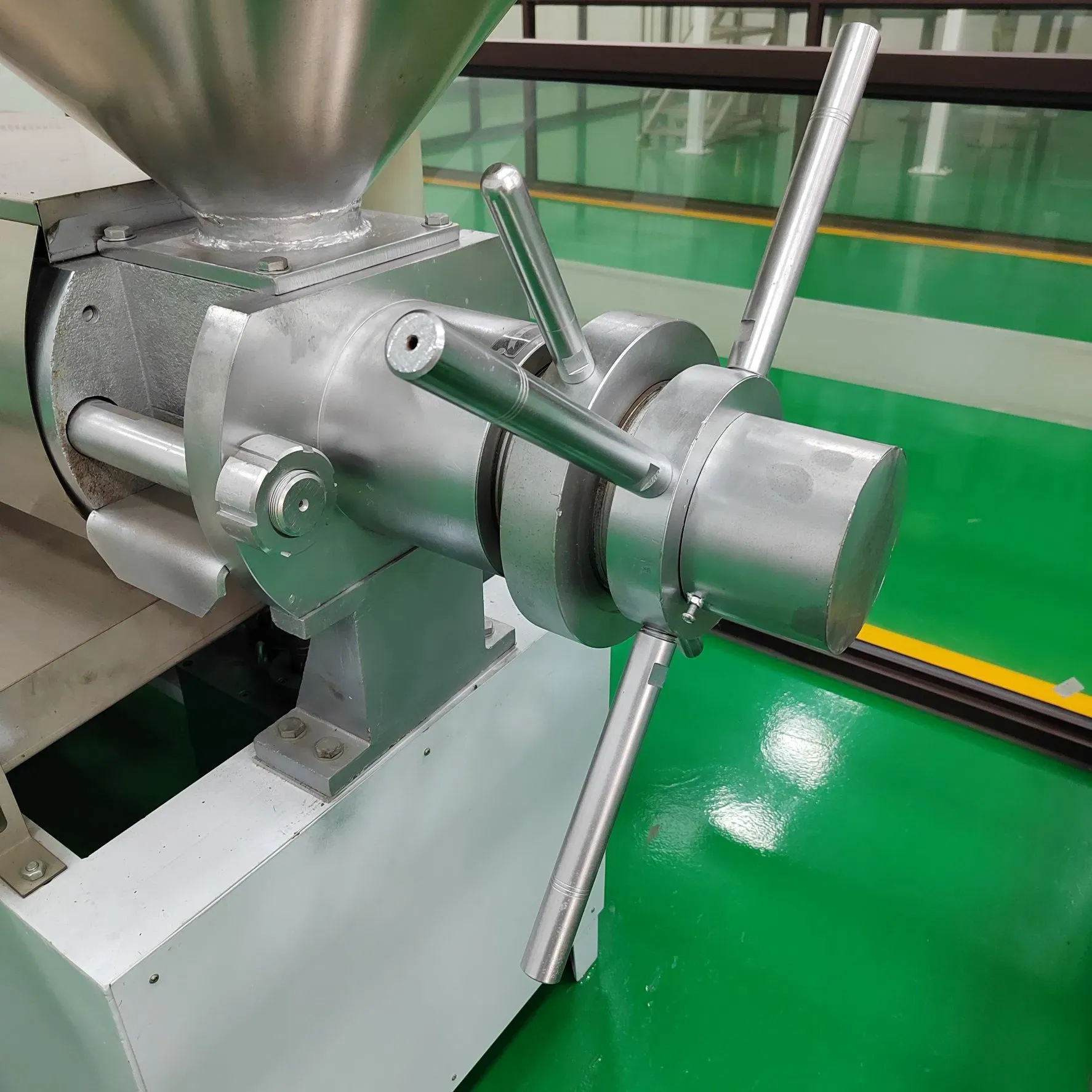 Промышленный маслопресс для винтового отжима FL-Arya 6