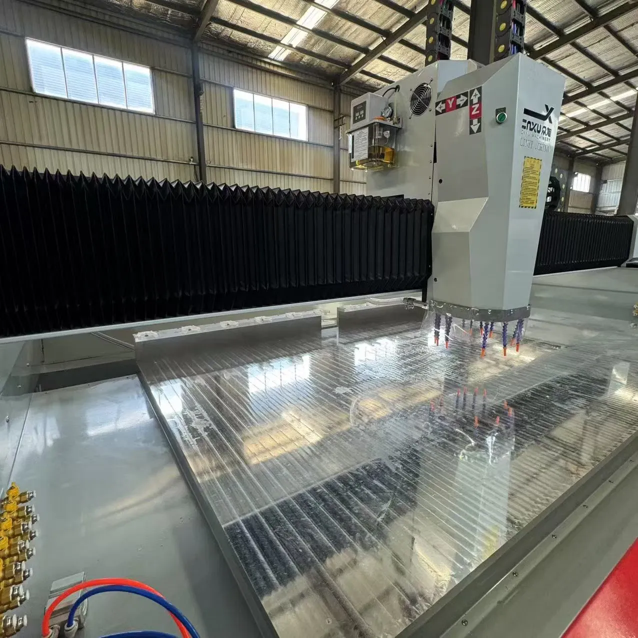 Прецизионный высокопроизводительный станок для фрезерования стекла для профессионалов 3