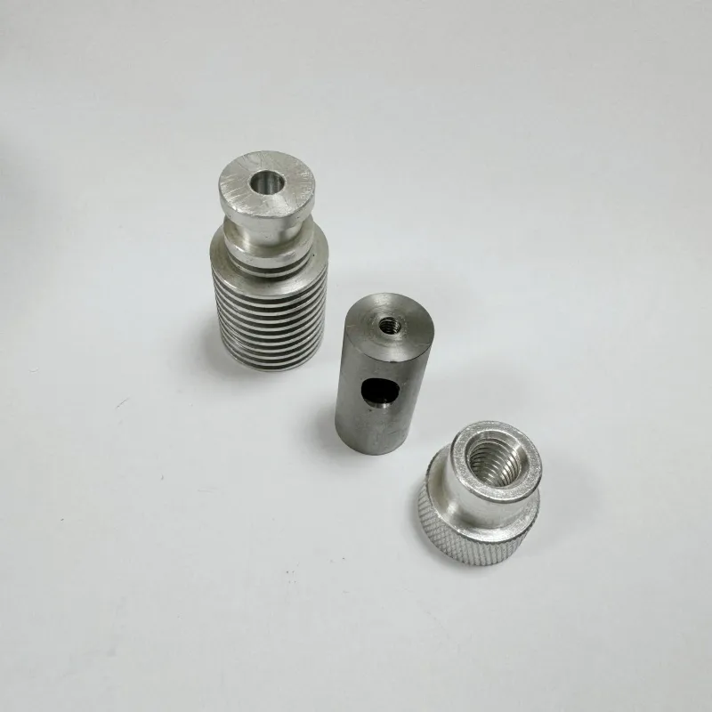 Токарный станок с ЧПУ для обработки аксессуаров для рыболовных снастей 2