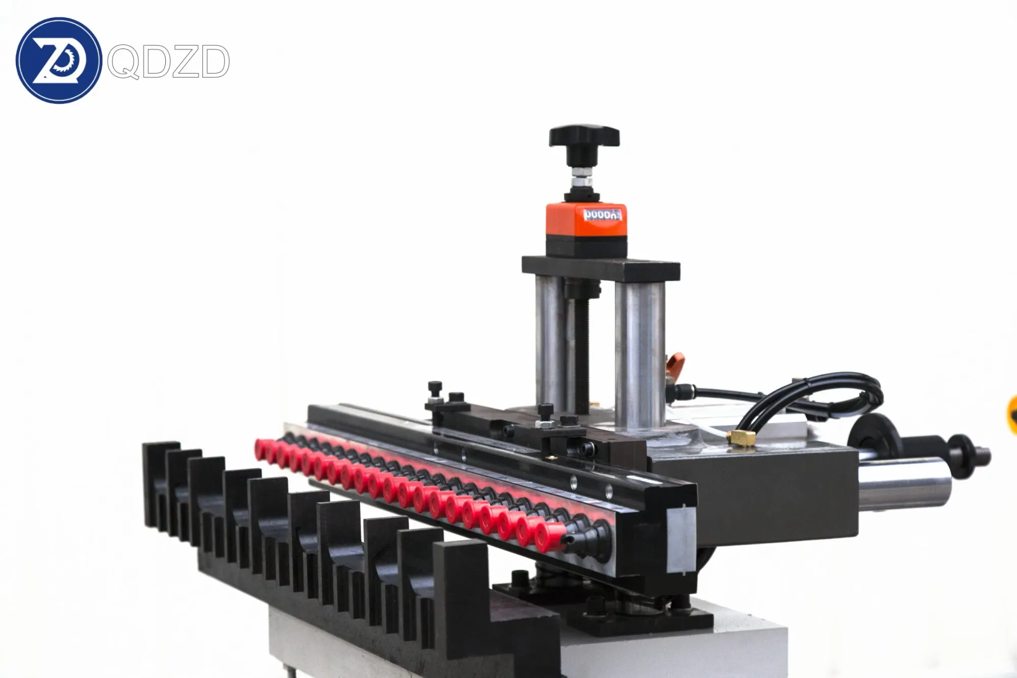 Прецизионный деревообрабатывающий сверлильный станок для точного сверления панелей 5