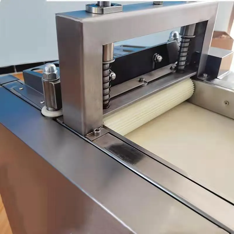 Машина для нарезки и измельчения сухофруктов, кубиков манго, ягод и фиников 6