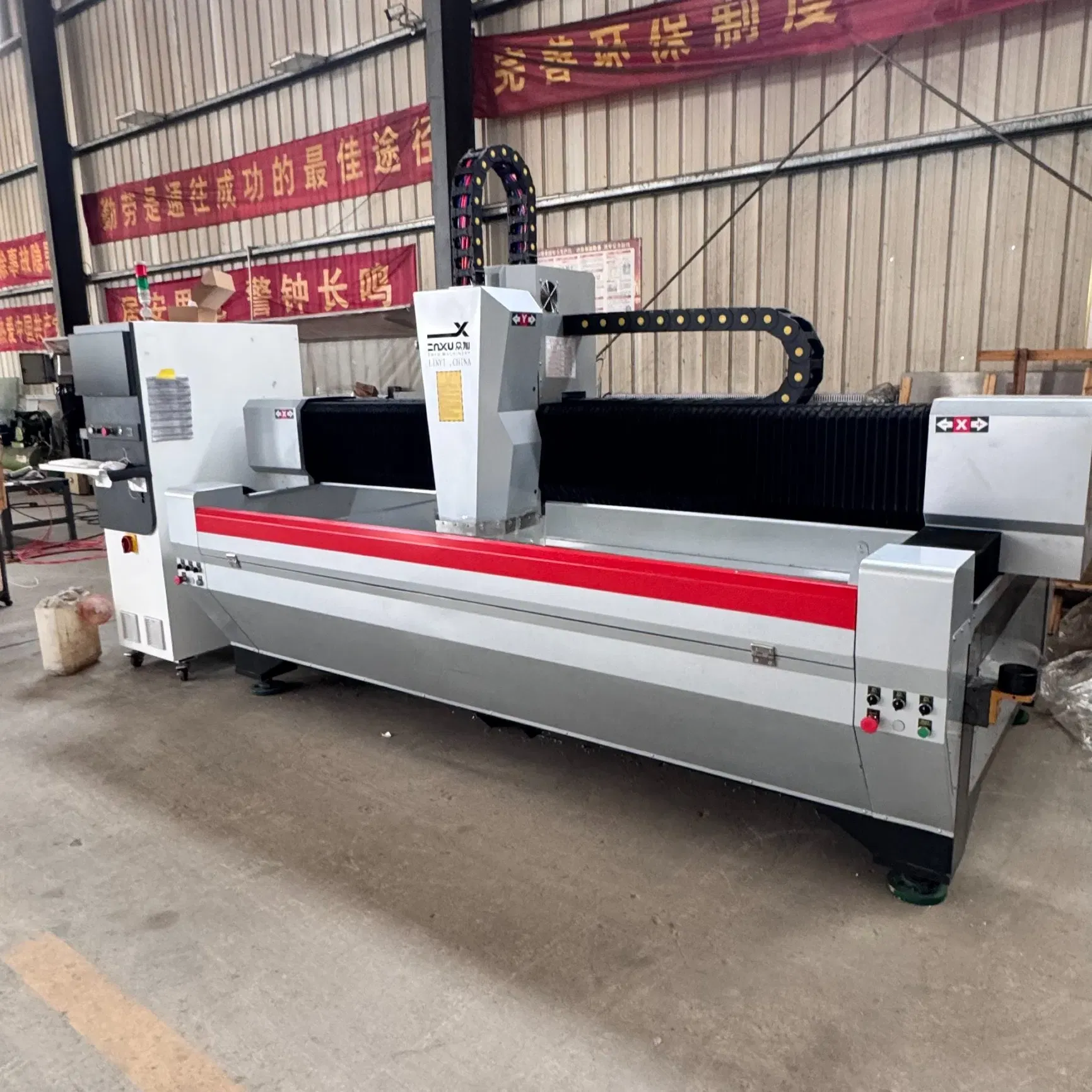 Профессиональная фрезеровка кромки стеклянных зеркал с ЧПУ 4