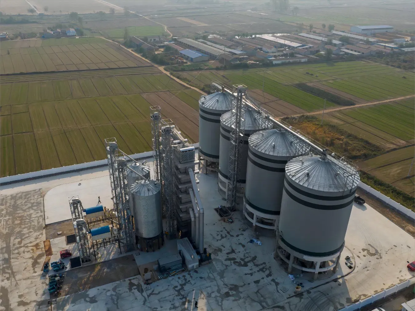 Профессиональный силос для зерна и кормов из оцинкованной стали 4