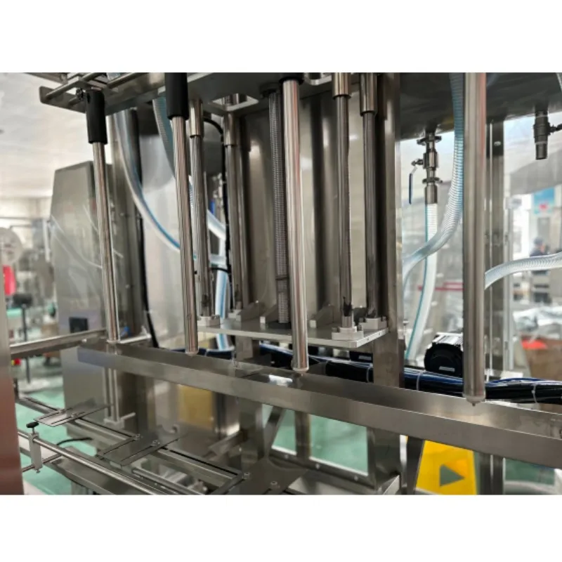 Полуавтоматическая машина для упаковки жидкостей с сенсорным управлением 4