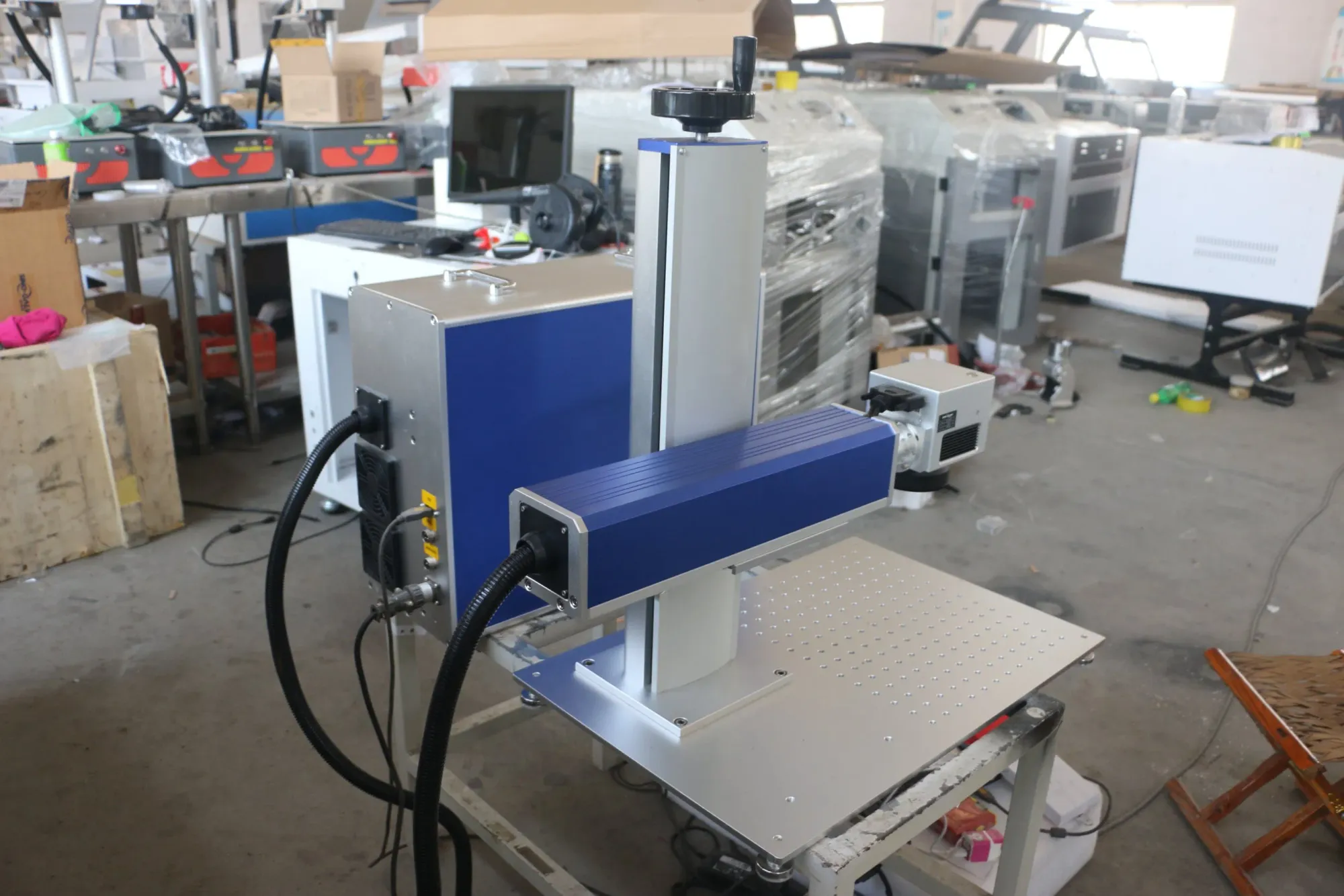 Профессиональный лазерный гравер SG7110 30W для металла, пластика, ПВХ и камня 4