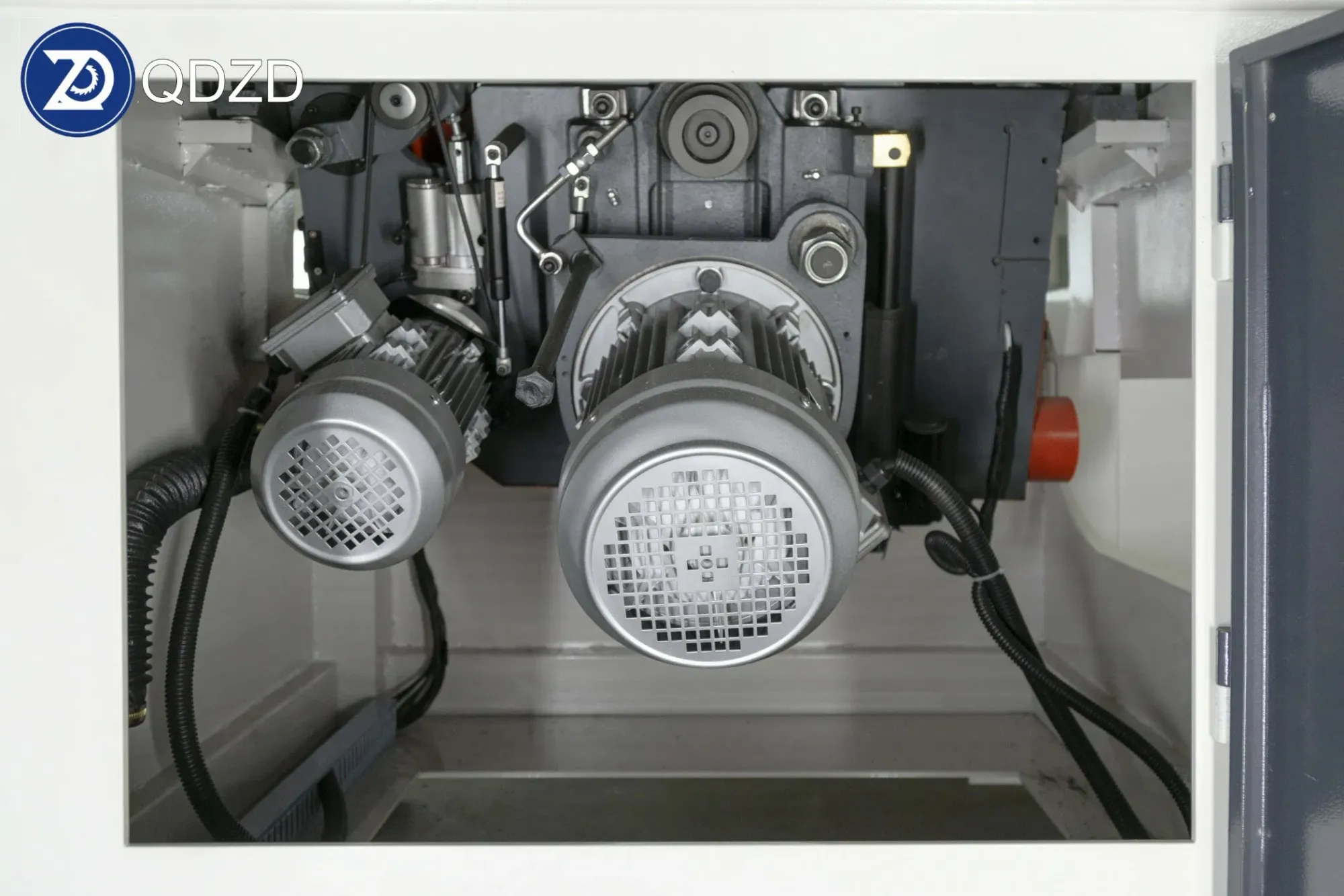 Ленточная пила со столом ZD400T 5