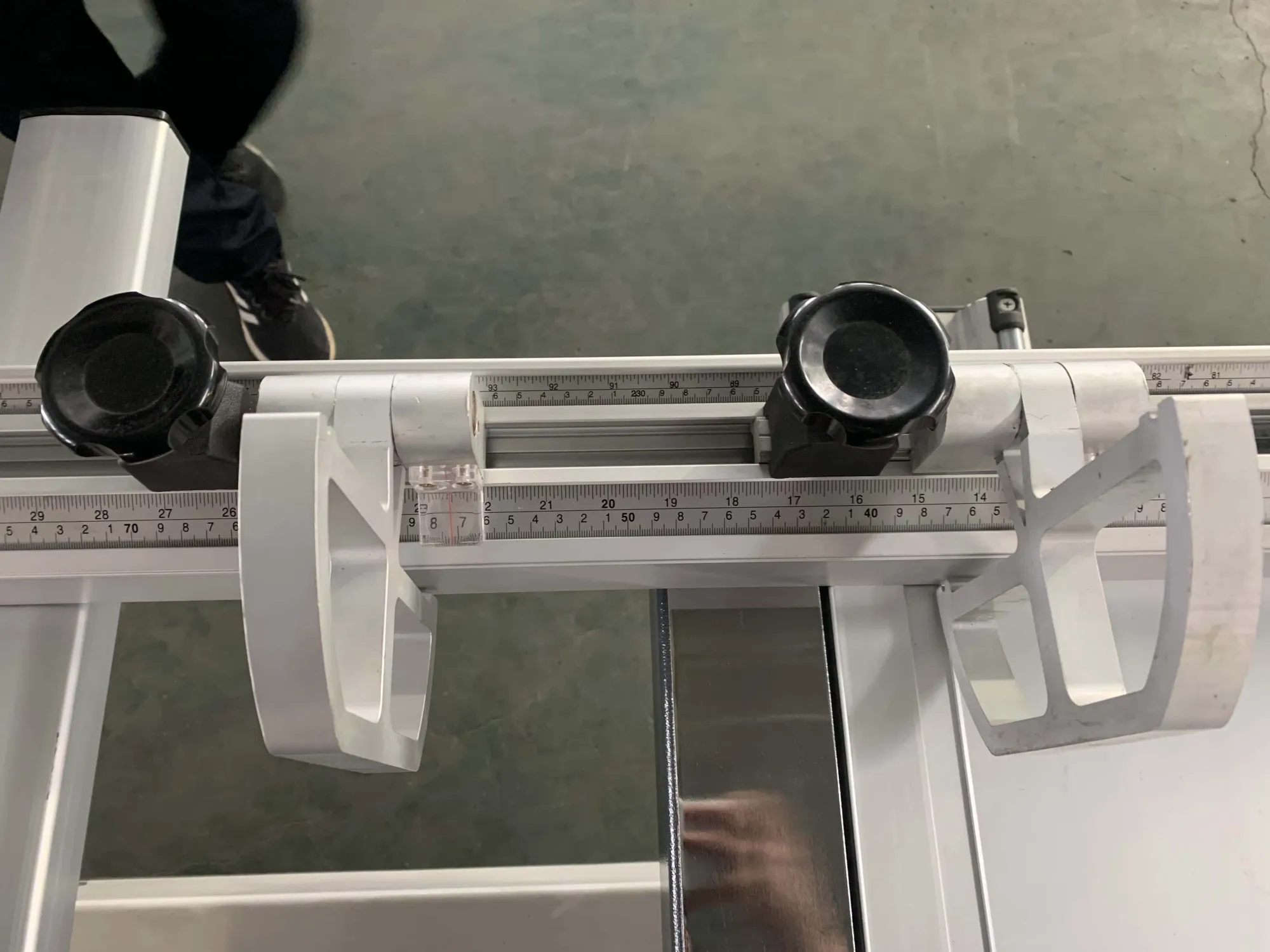 Ленточная пила со столом ZD400T 6