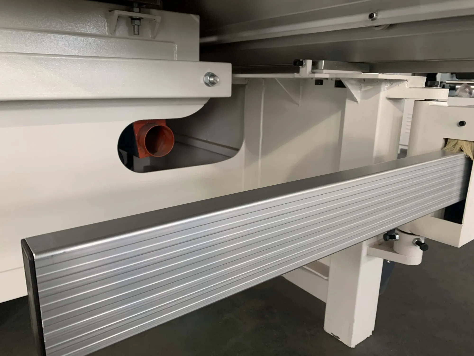 Ленточная пила со столом ZD400T 4