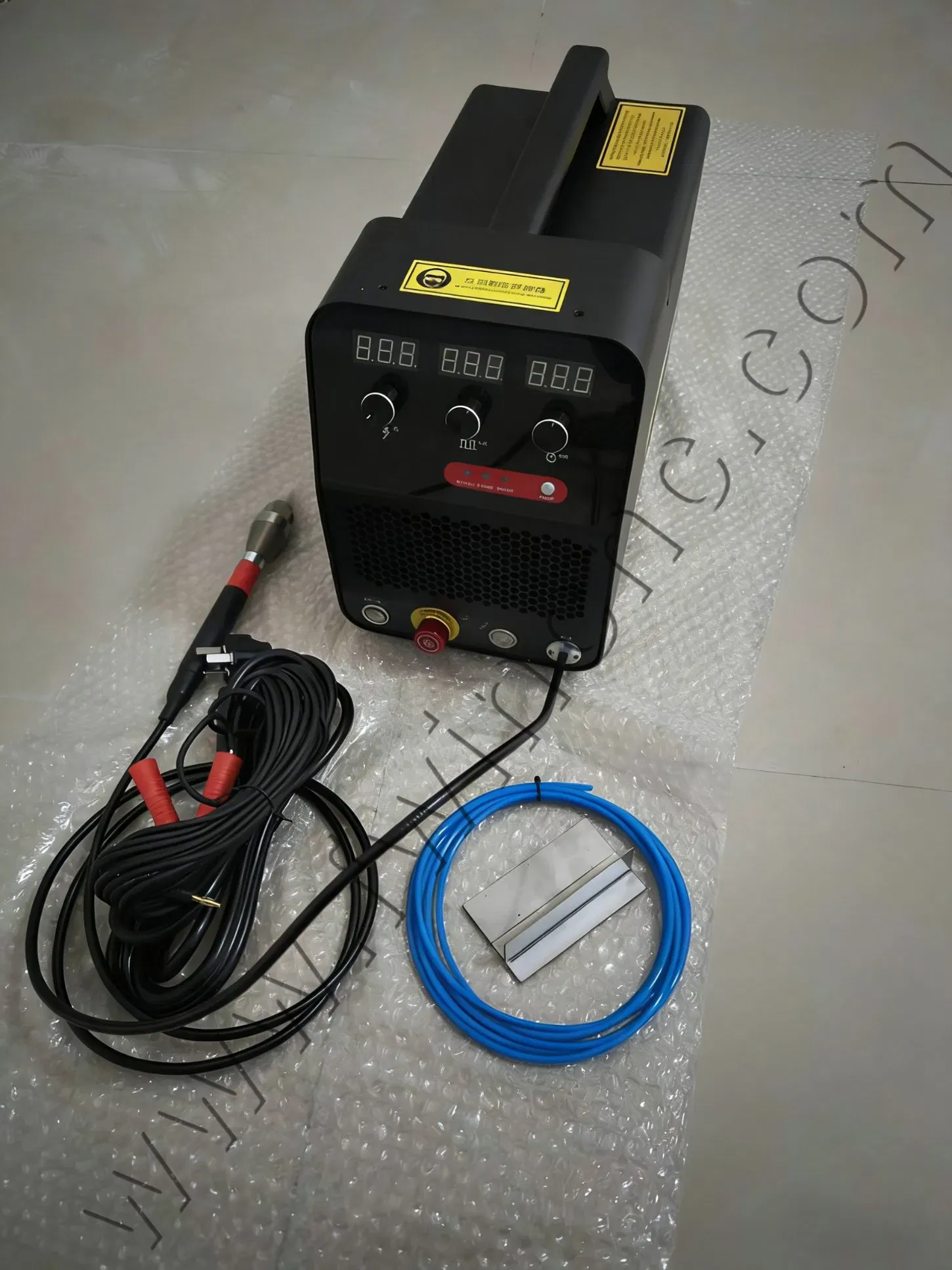 Профессиональный лазерный точечный сварщик для ювелирных изделий 2