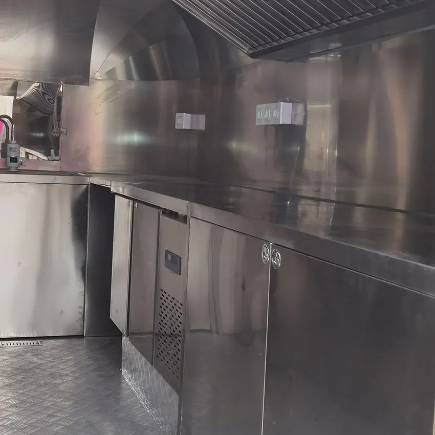 Мобильный прицеп для пищевых продуктов Siristar 5