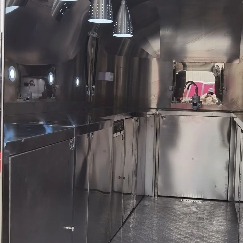 Мобильный прицеп для пищевых продуктов Siristar 6