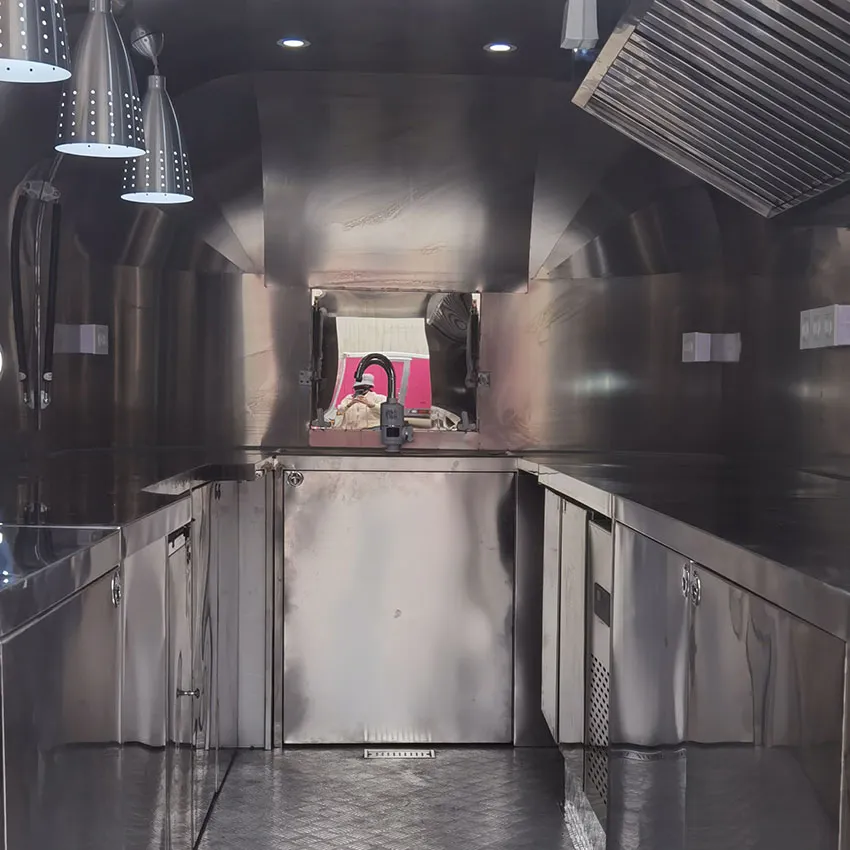 Мобильный прицеп для пищевых продуктов Siristar 3