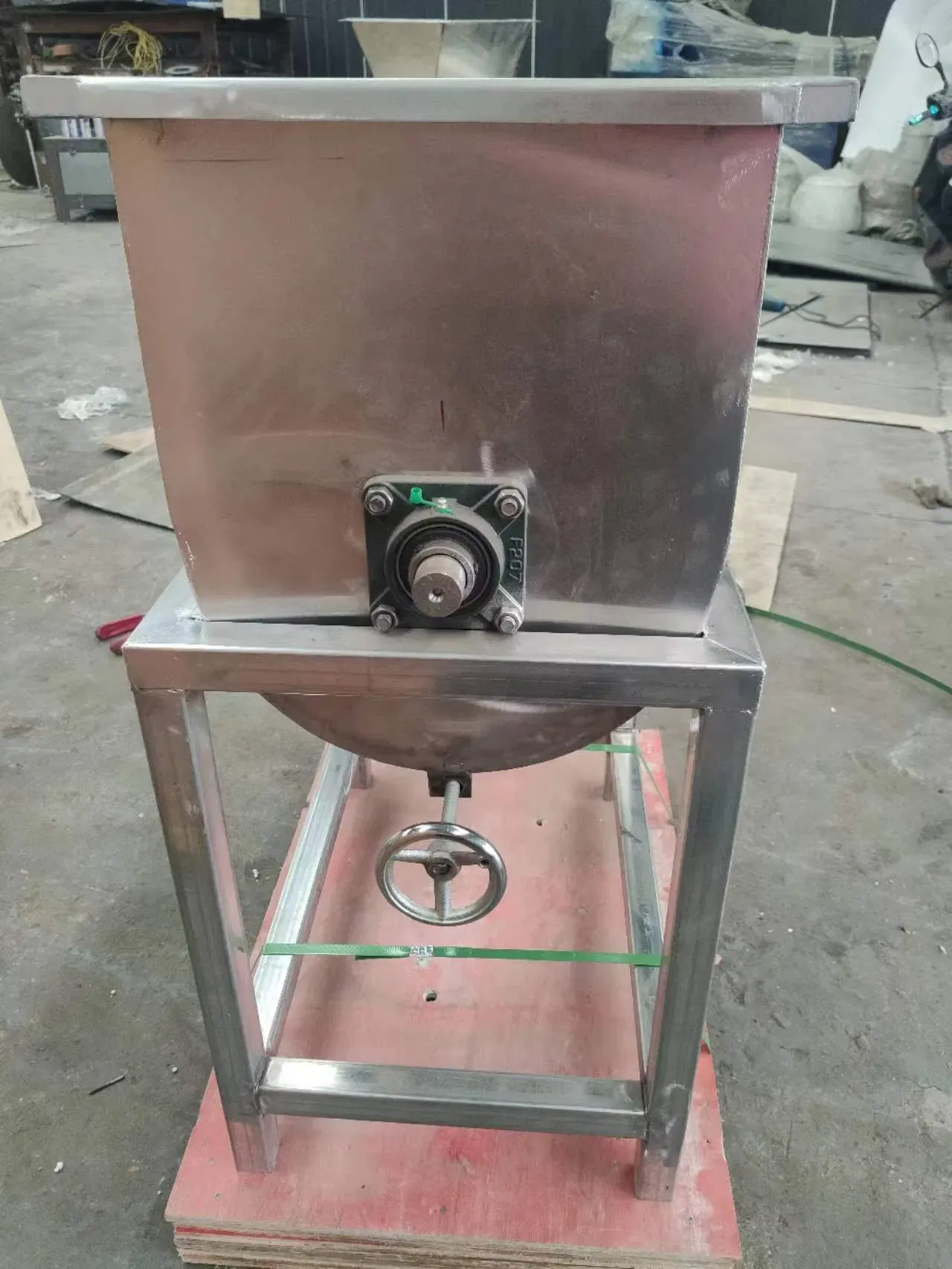 Смеситель мыльных хлопьев и туалетного мыла 3