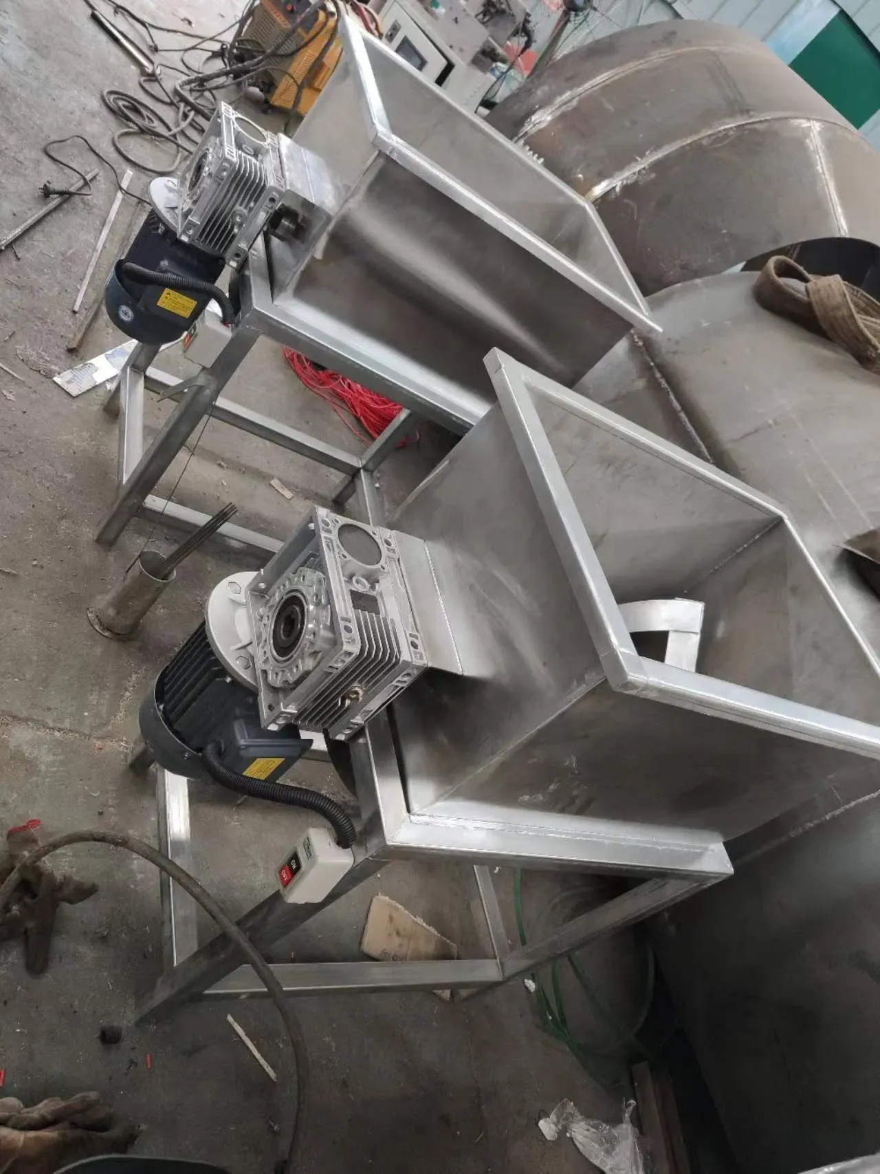 Смеситель мыльных хлопьев и туалетного мыла 6