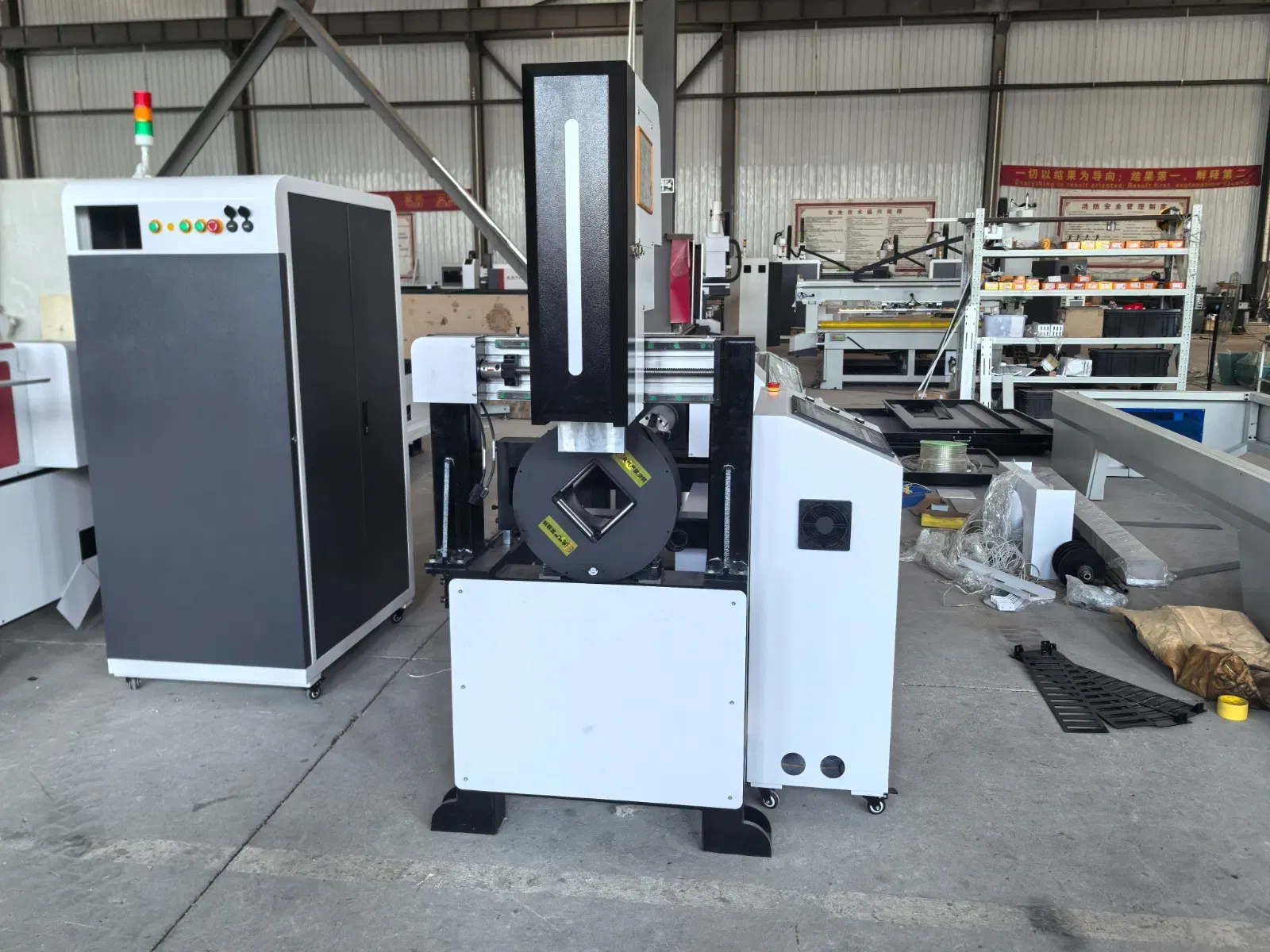 Профессиональный станок для лазерной резки квадратных труб 5