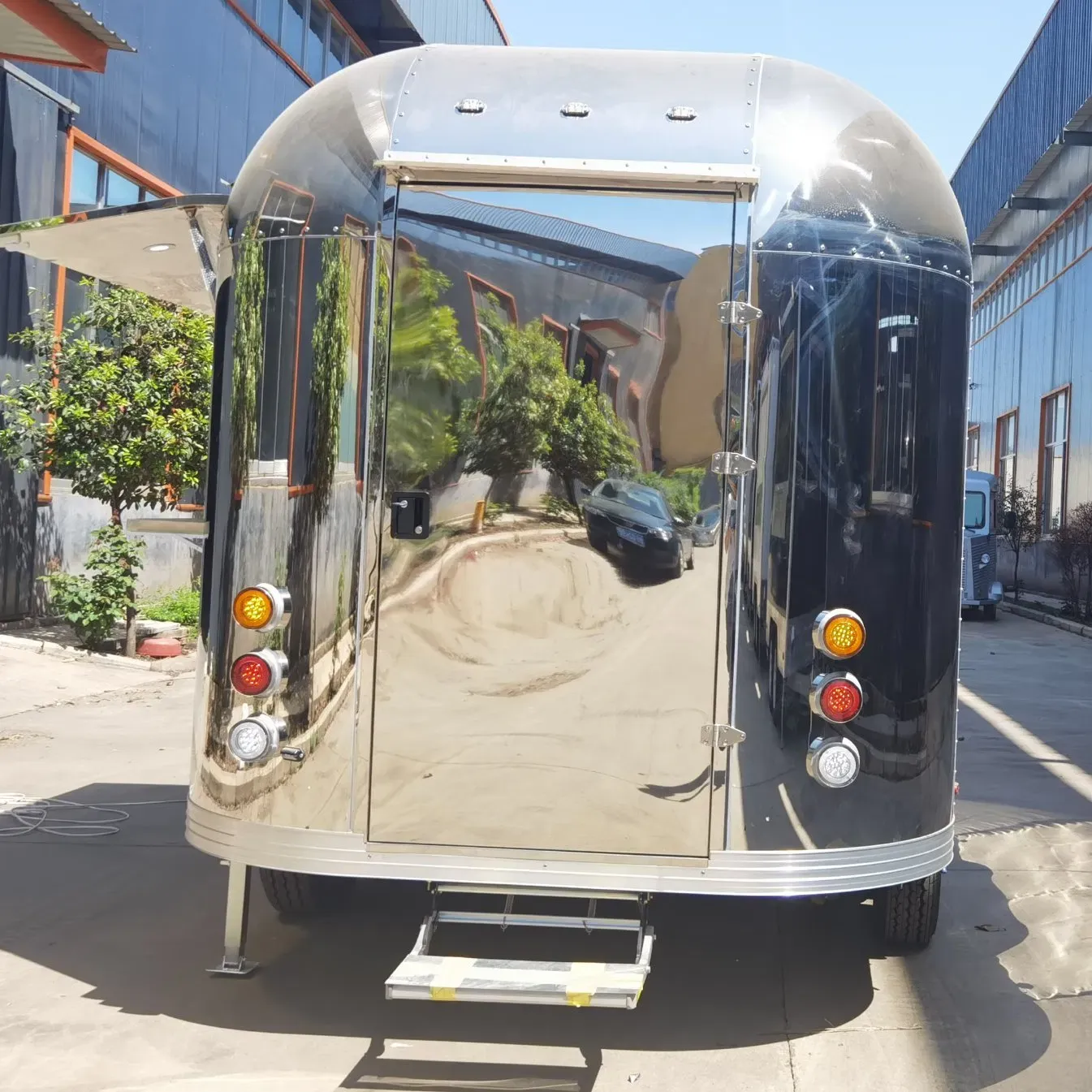 Мобильный фастфуд трейлер с кофейным фургоном 5