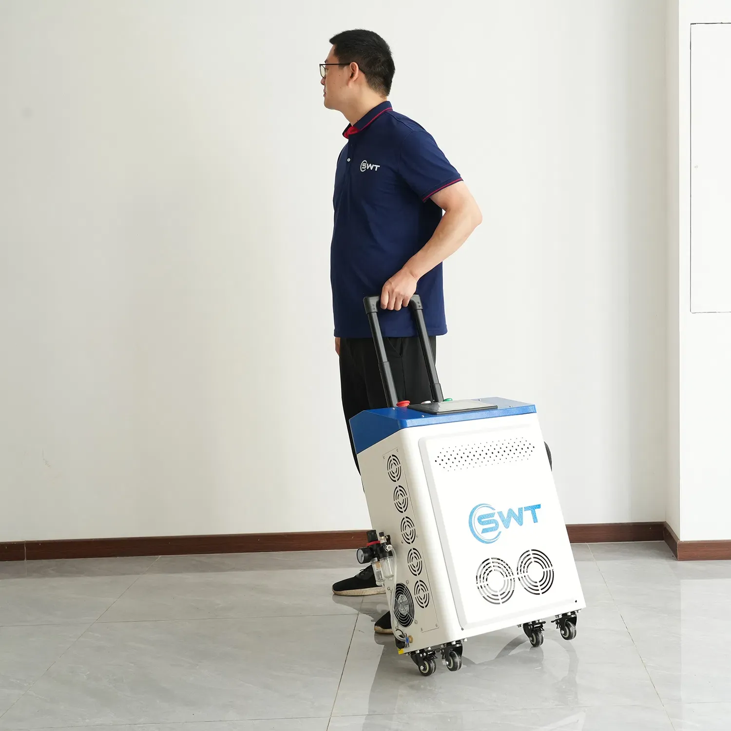 Портативный лазерный очиститель SWT-QX для удаления ржавчины 2